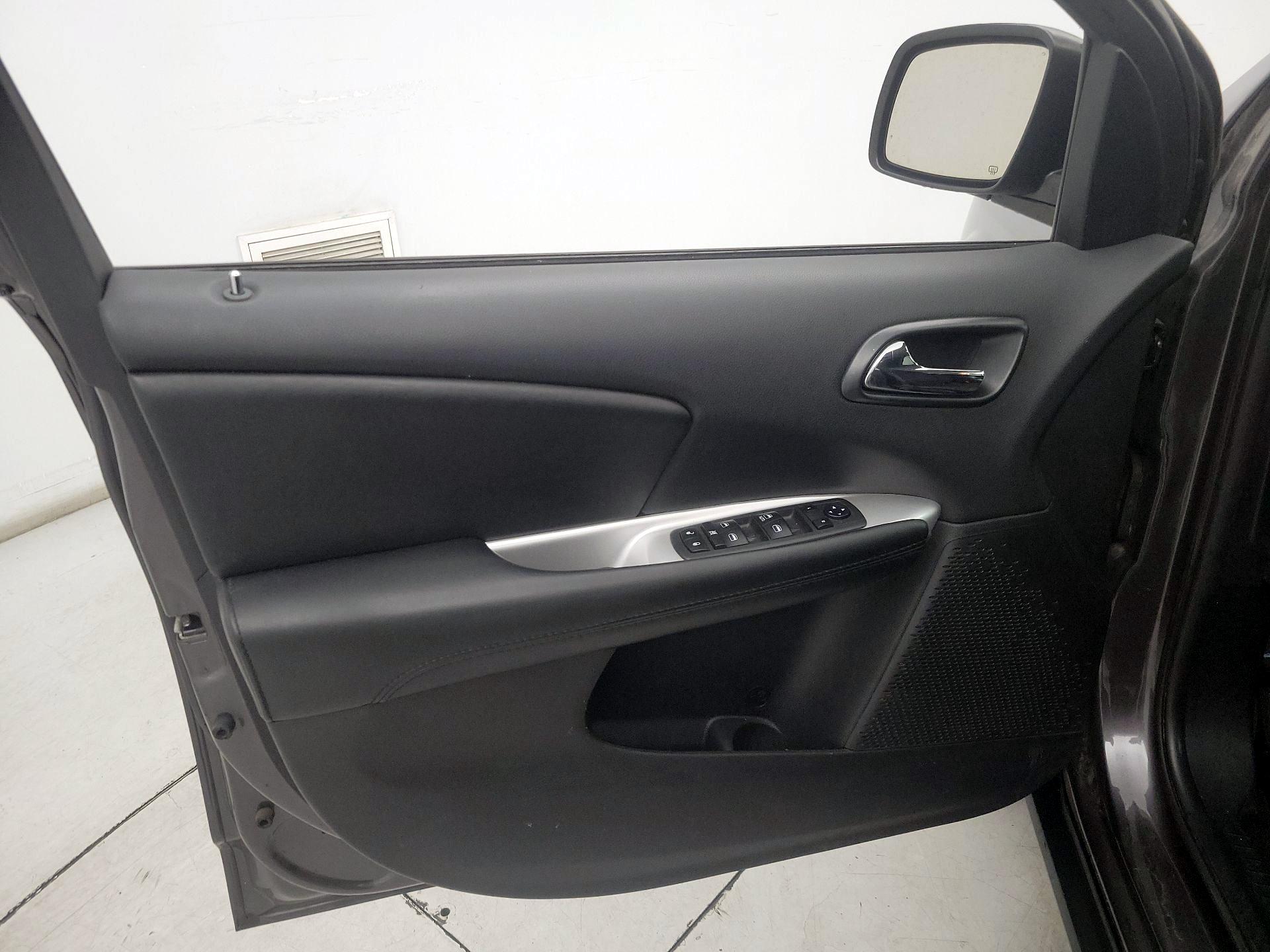 Thumbnail: 2018 Dodge Journey - 12