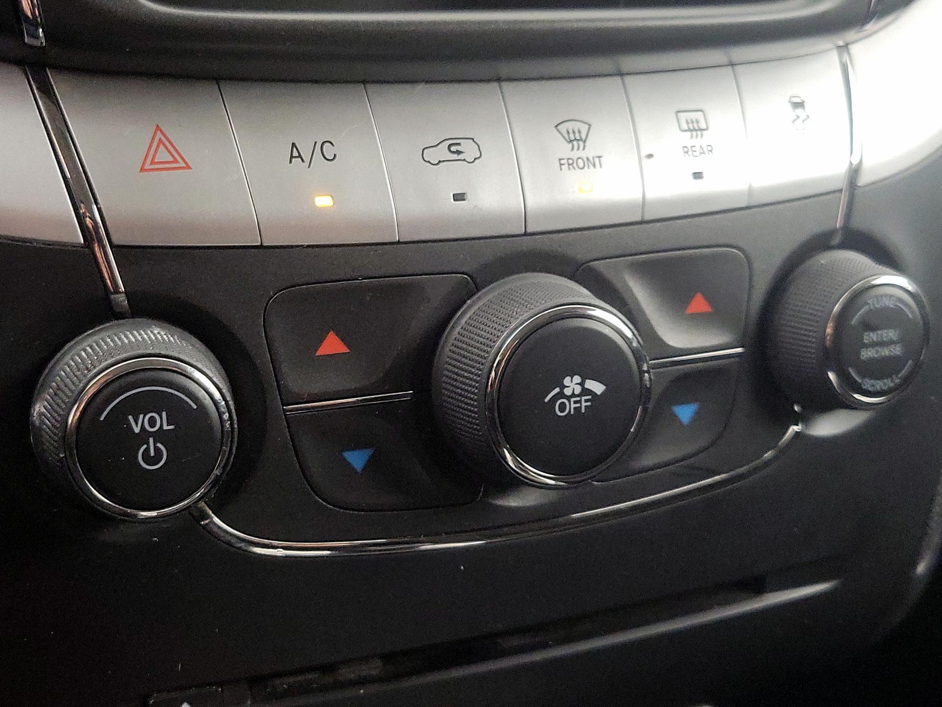 Thumbnail: 2018 Dodge Journey - 16