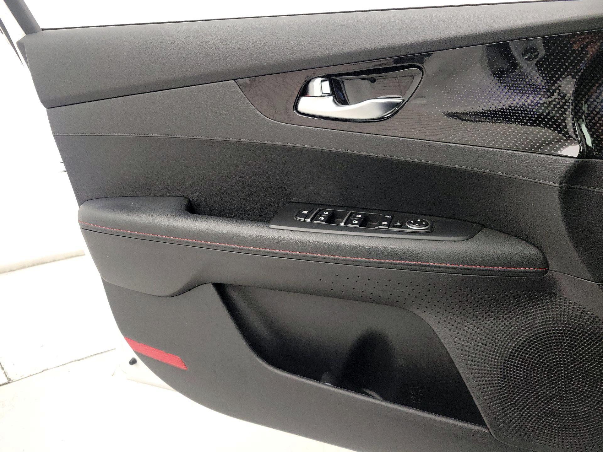 Thumbnail: 2021 Kia Forte - 12
