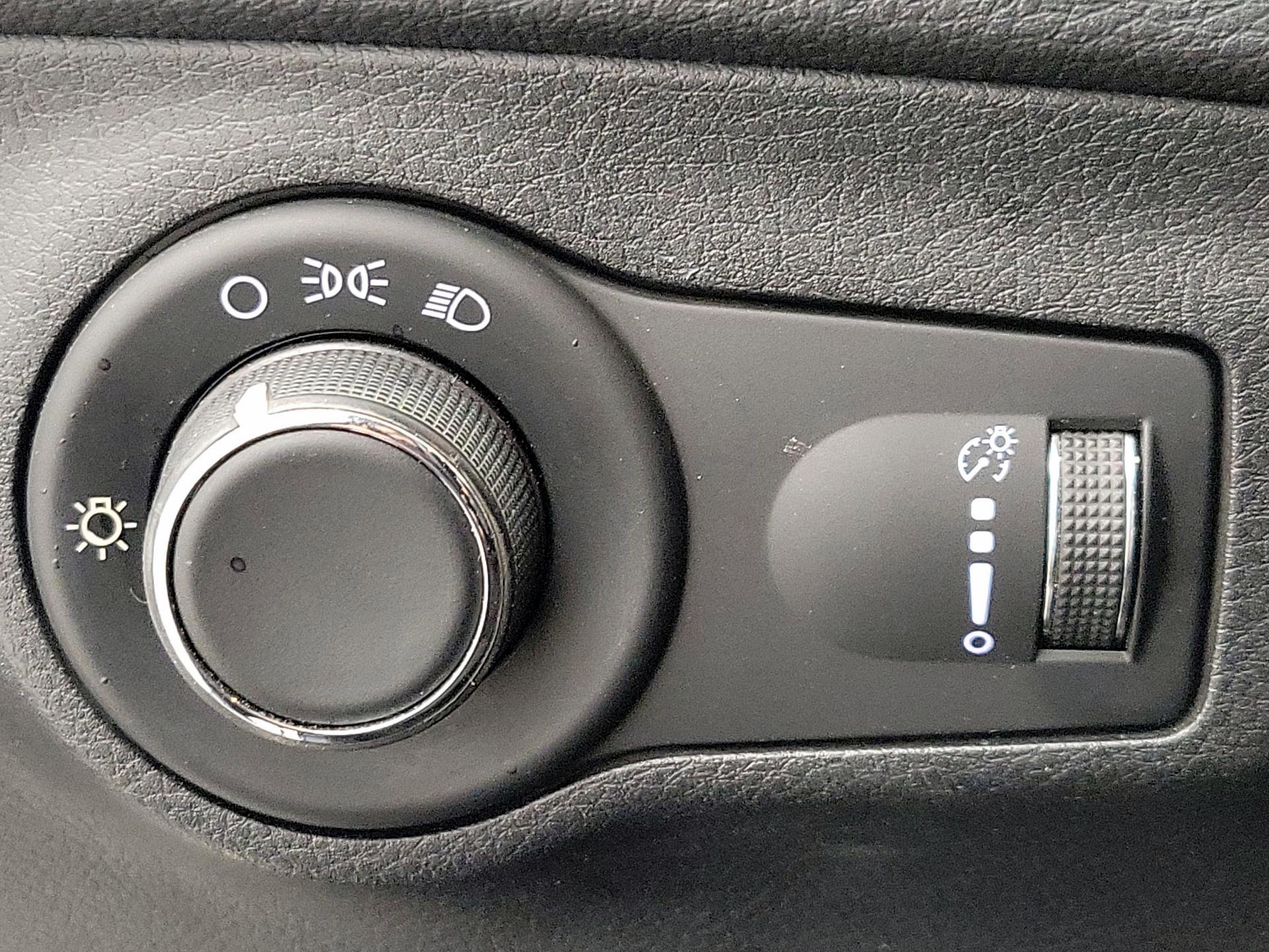 Thumbnail: 2019 Jeep Compass - 13