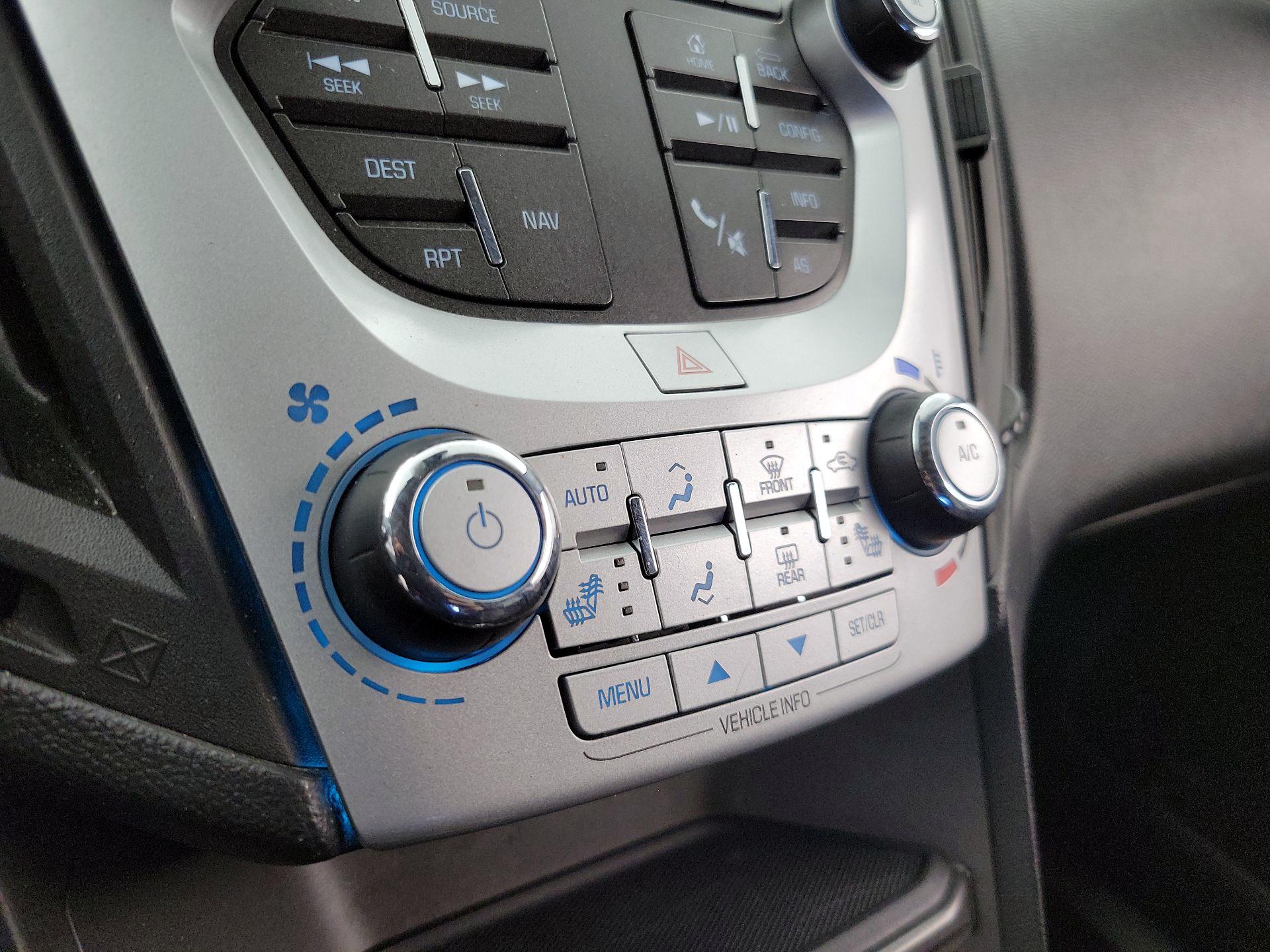 Thumbnail: 2016 Chevrolet Equinox - 16