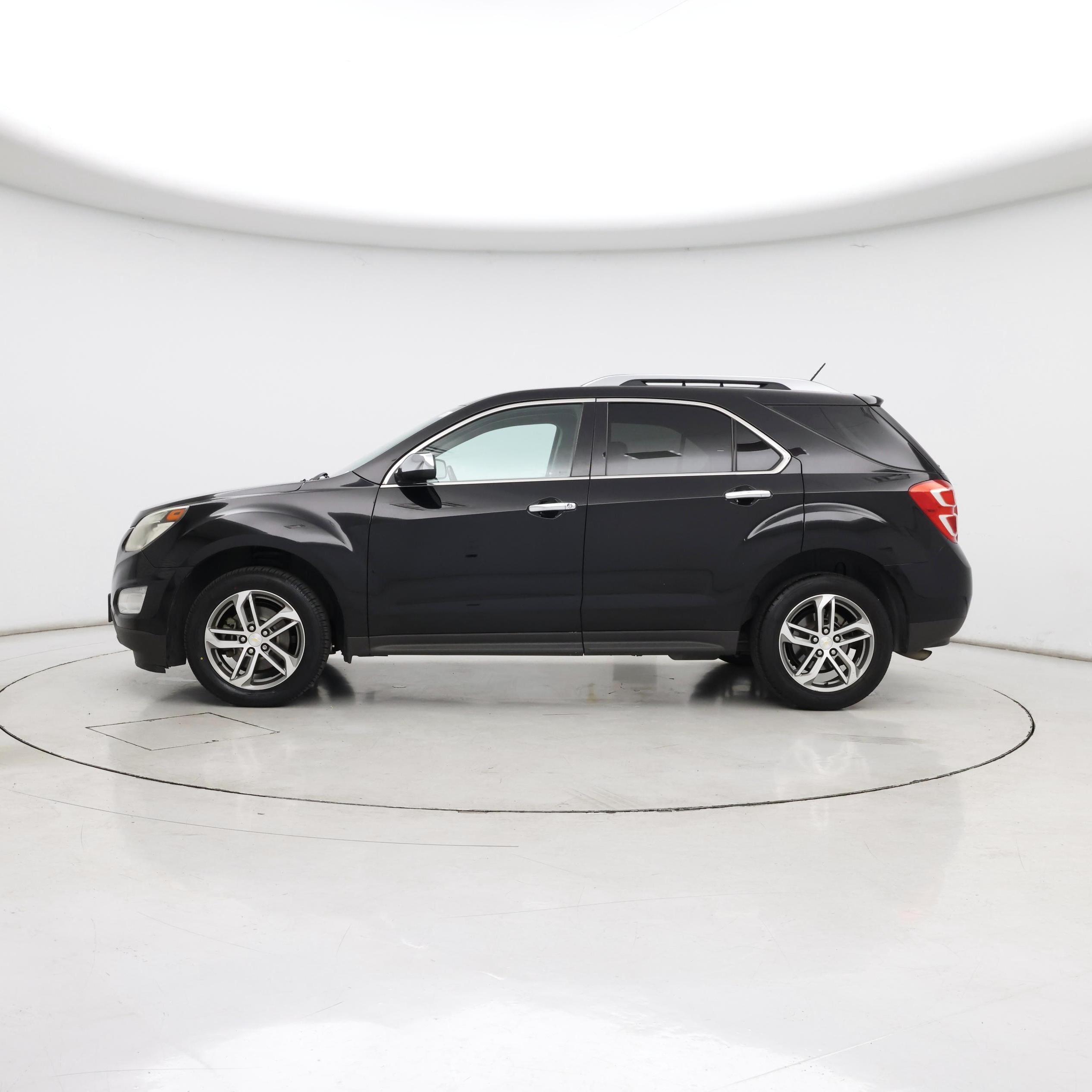 Thumbnail: 2016 Chevrolet Equinox - 3
