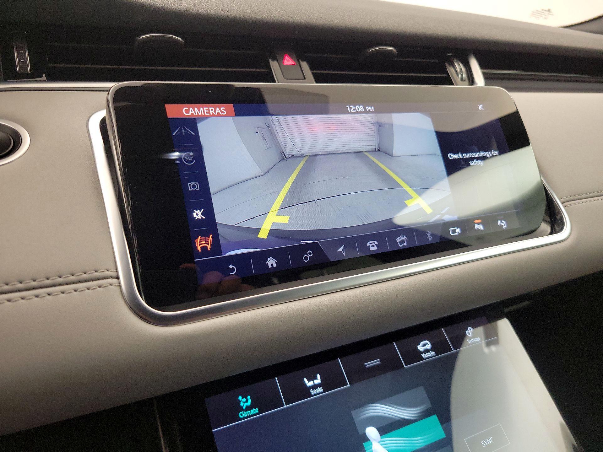 Thumbnail: 2020 Land Rover Range Rover Evoque - 15