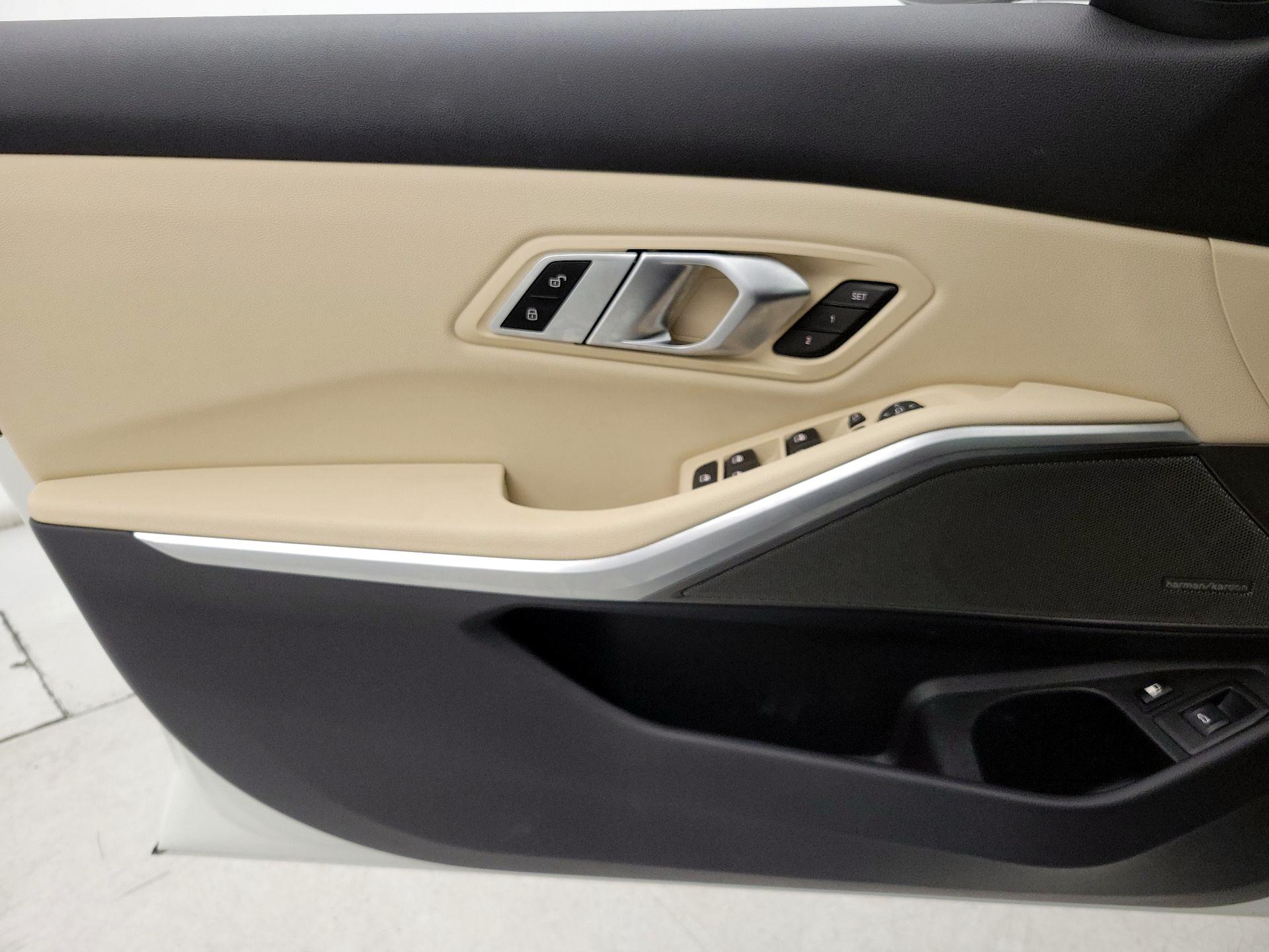 Thumbnail: 2021 BMW 3 Series - 12