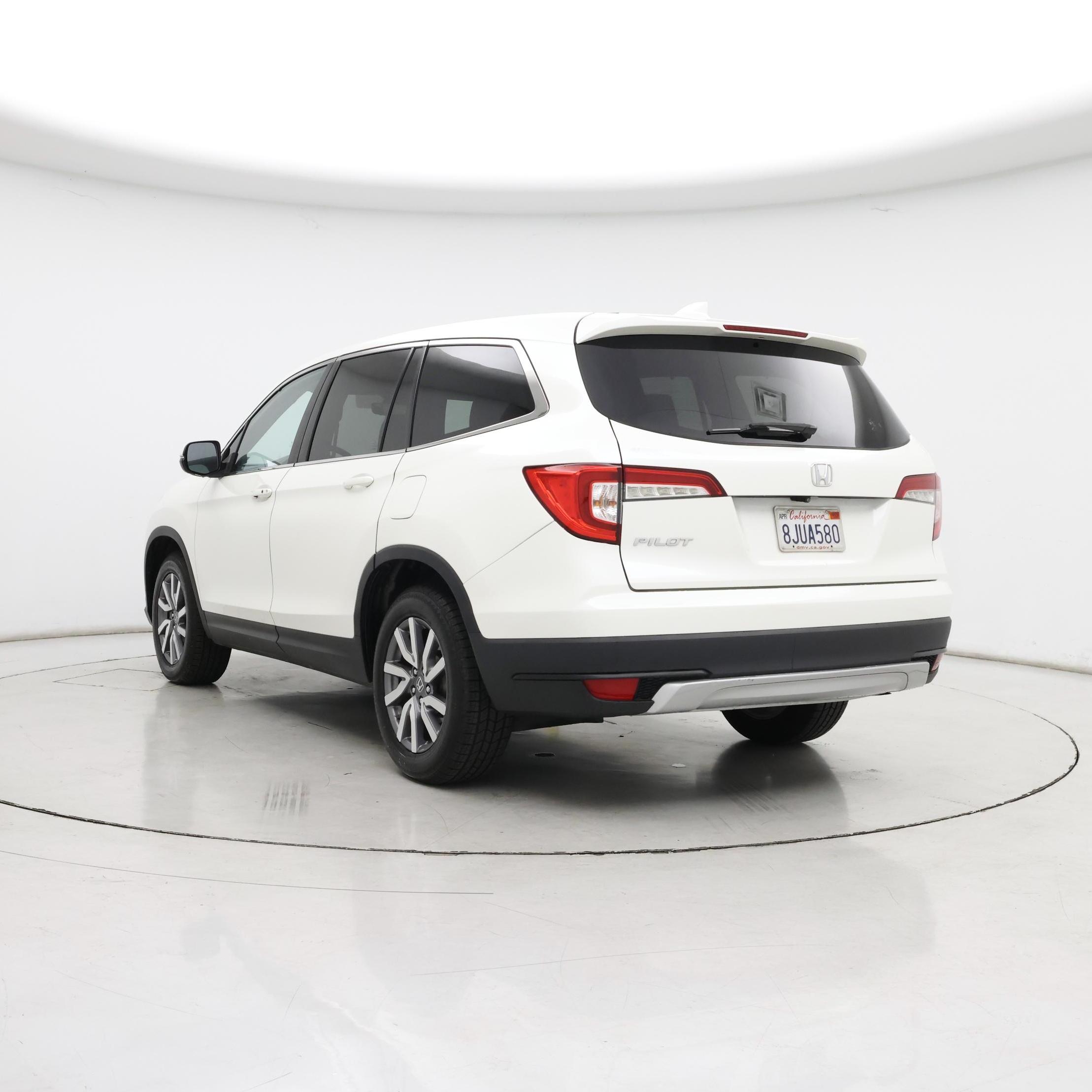 Thumbnail: 2019 Honda Pilot - 2