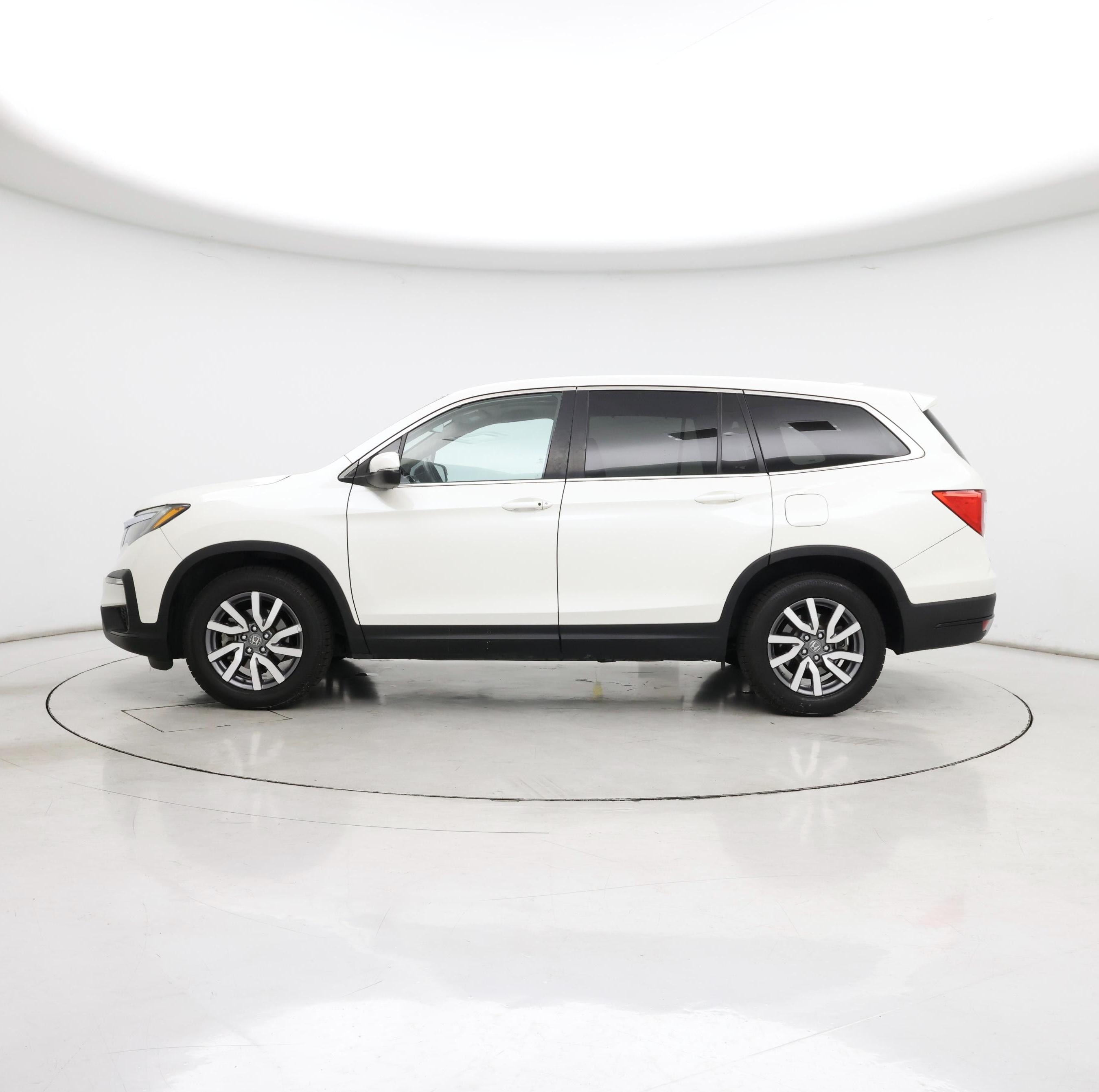 Thumbnail: 2019 Honda Pilot - 3