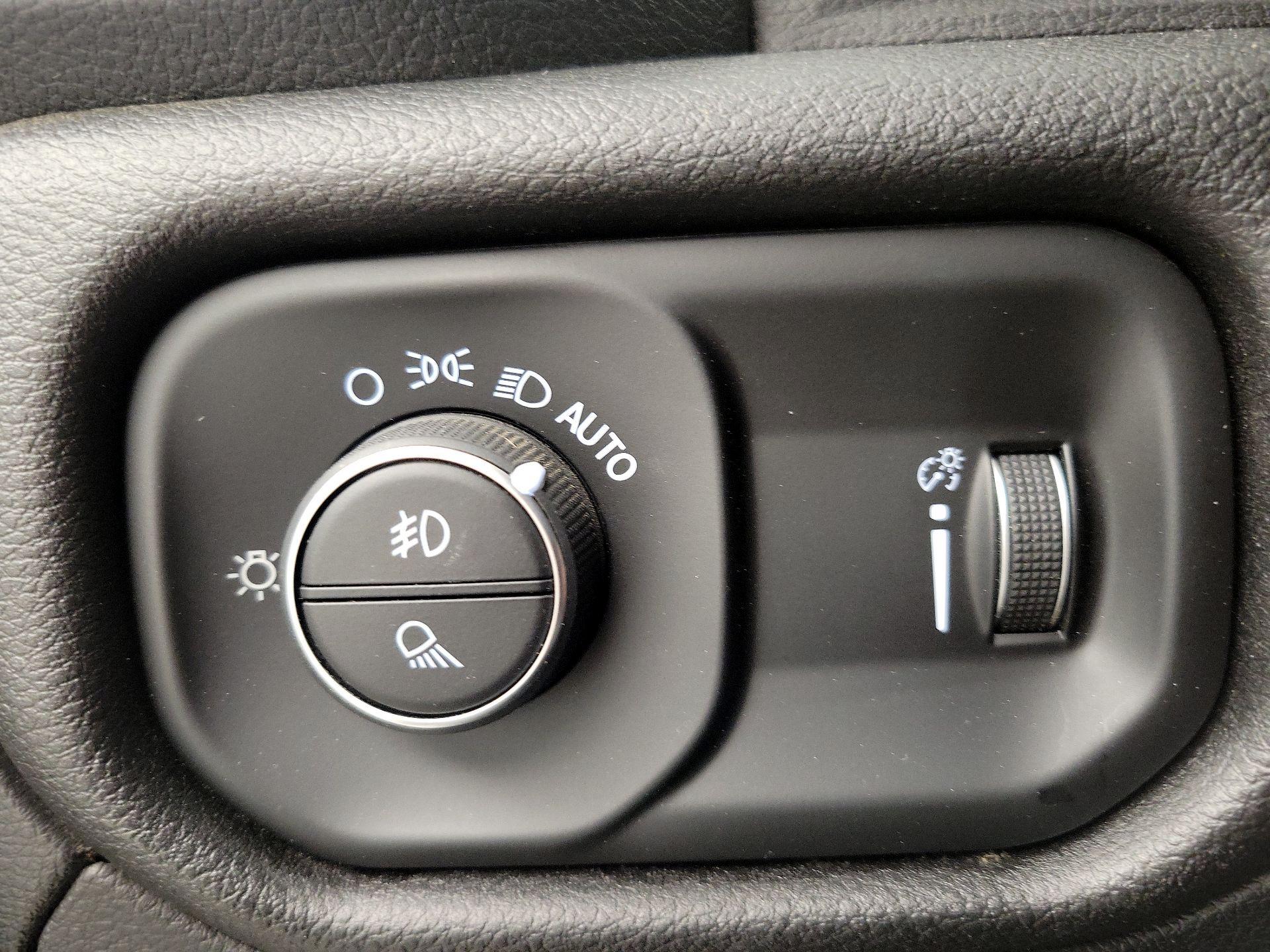 Thumbnail: 2020 RAM 1500 - 13