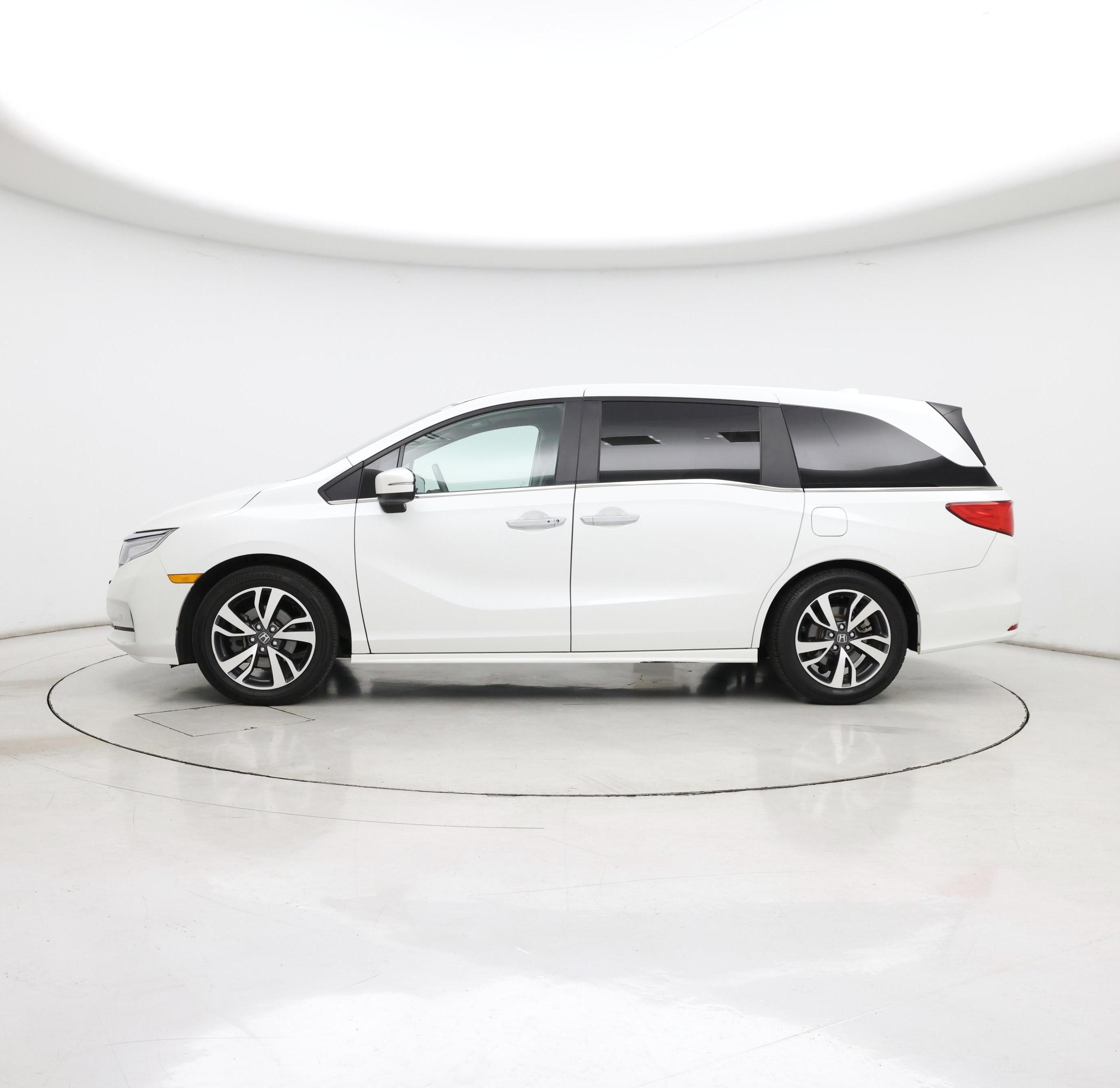 Thumbnail: 2022 Honda Odyssey - 3