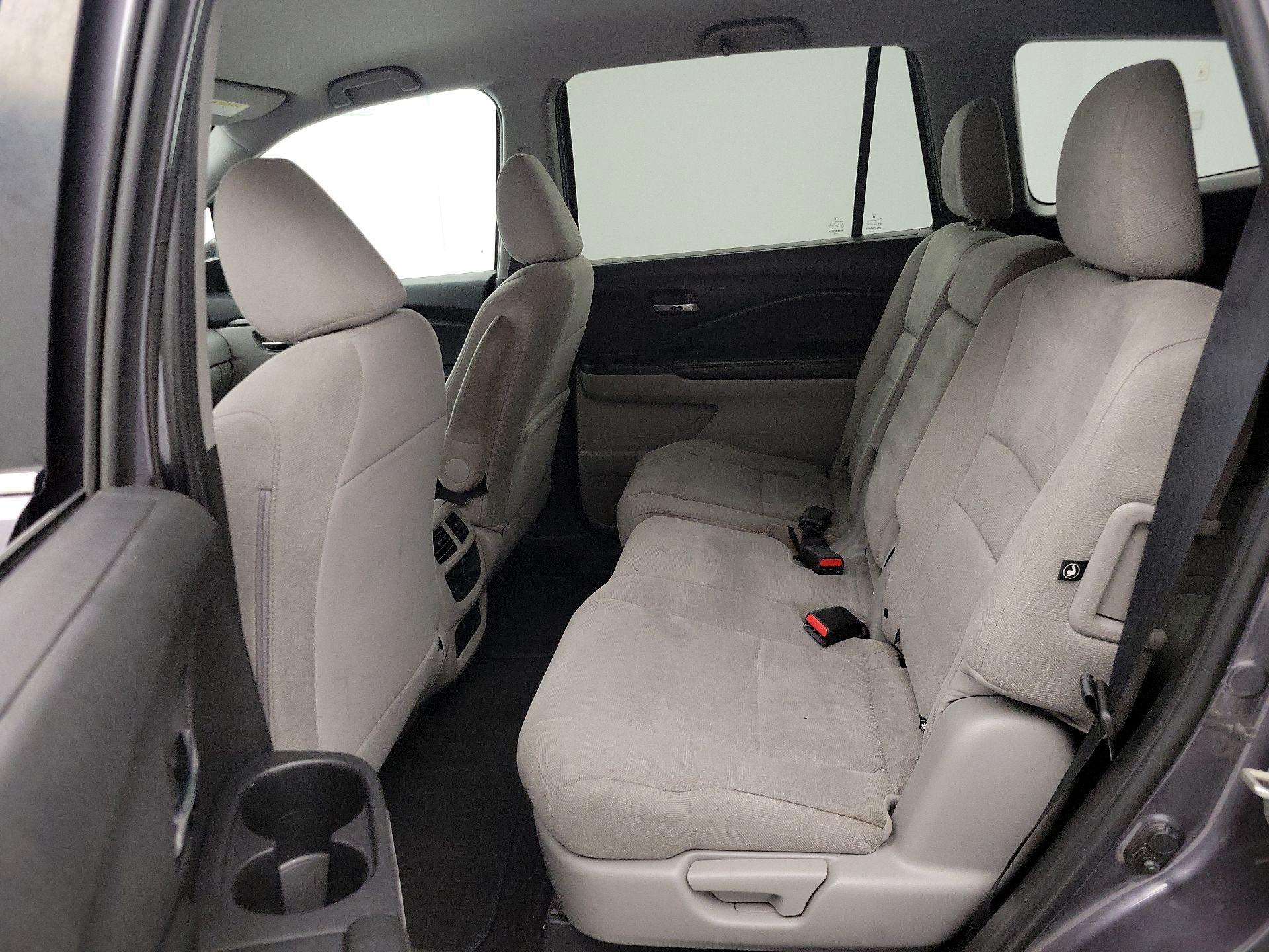 Thumbnail: 2020 Honda Pilot - 19