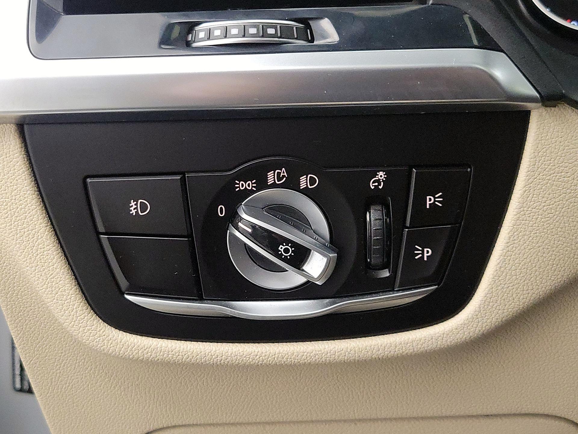 Thumbnail: 2021 BMW X3 - 13