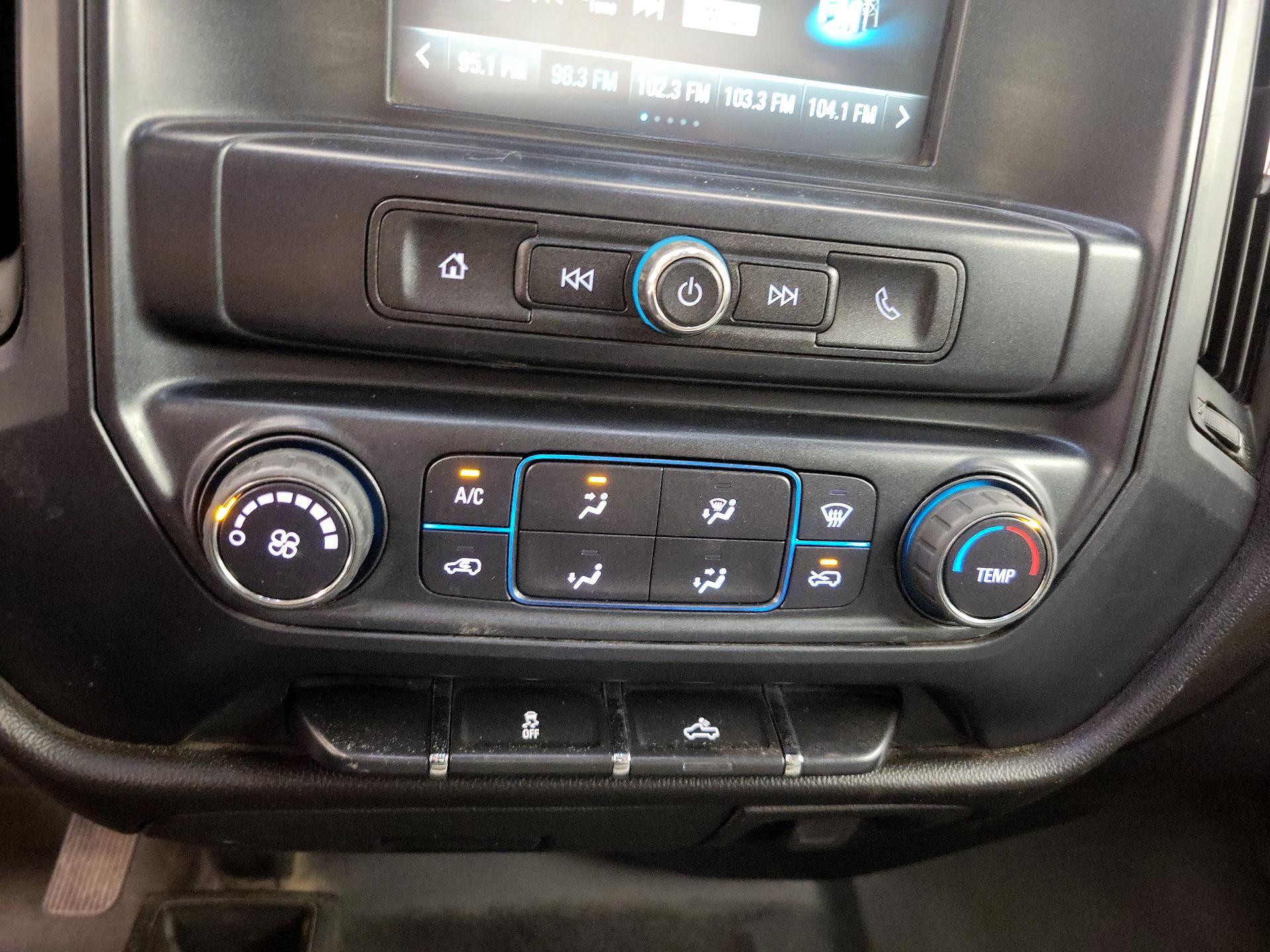 Thumbnail: 2019 Chevrolet Silverado 1500 - 16