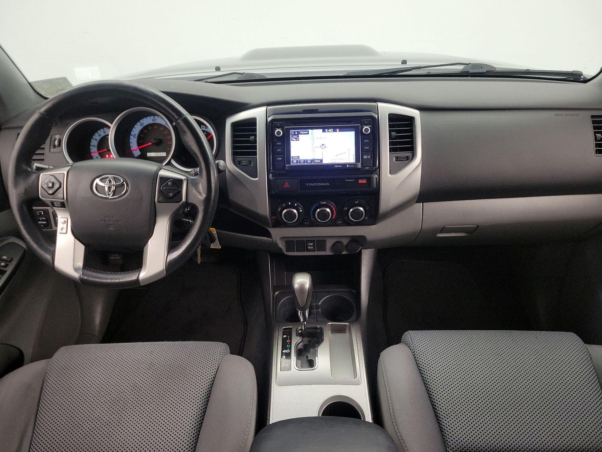 Thumbnail: 2015 Toyota Tacoma - 9