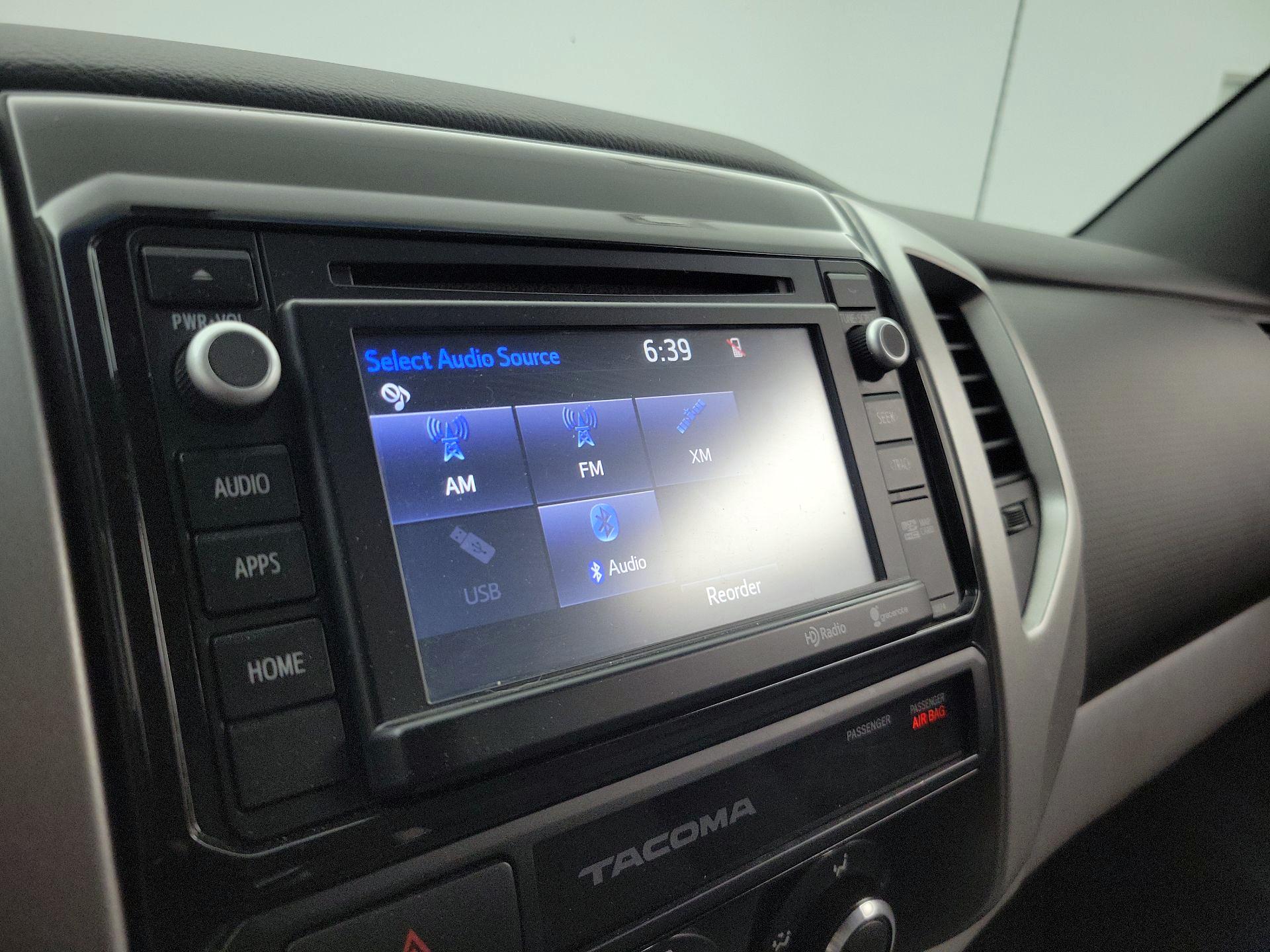 Thumbnail: 2015 Toyota Tacoma - 16