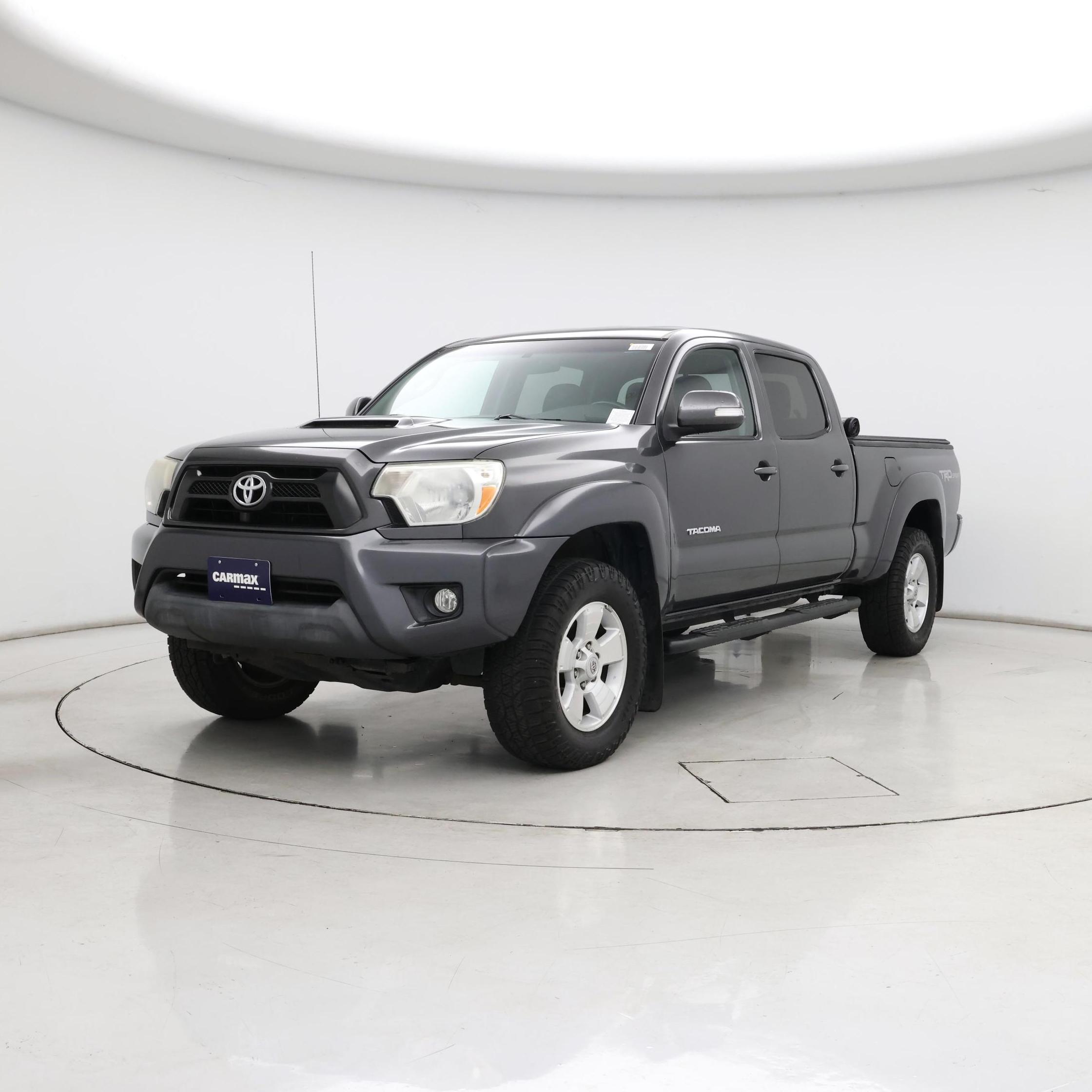 Thumbnail: 2015 Toyota Tacoma - 4