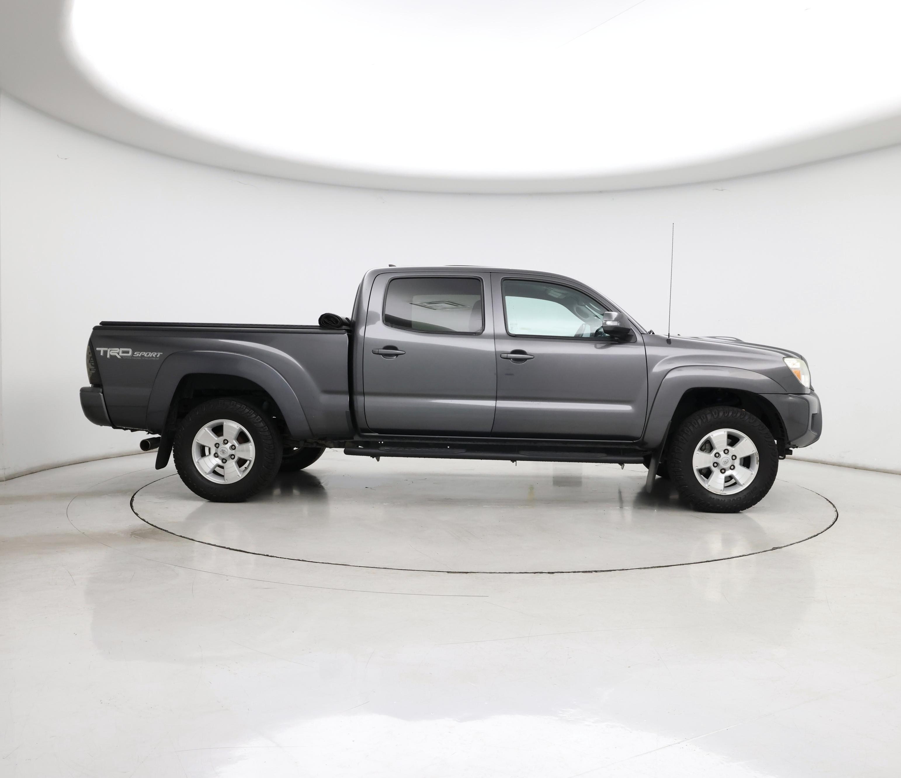 Thumbnail: 2015 Toyota Tacoma - 7