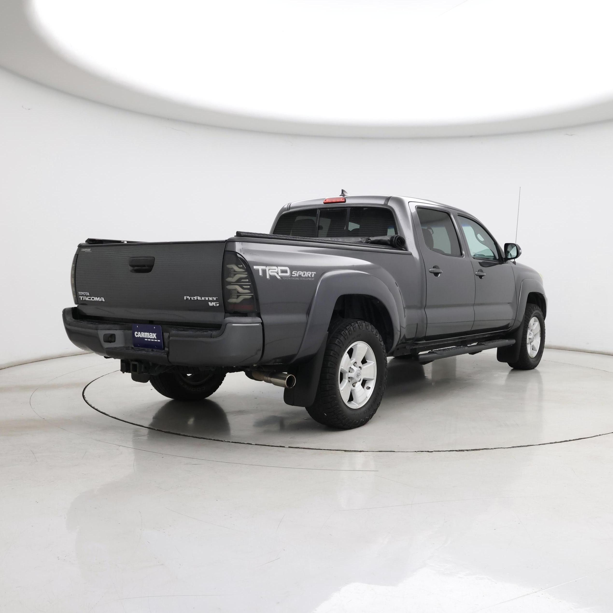 Thumbnail: 2015 Toyota Tacoma - 8