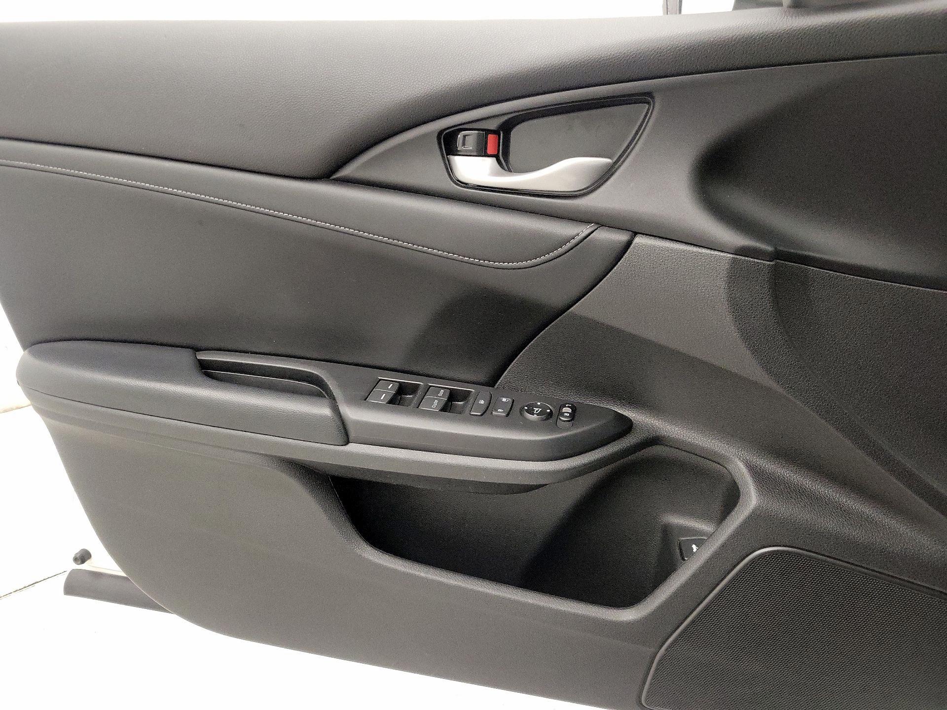 Thumbnail: 2019 Honda Insight - 12