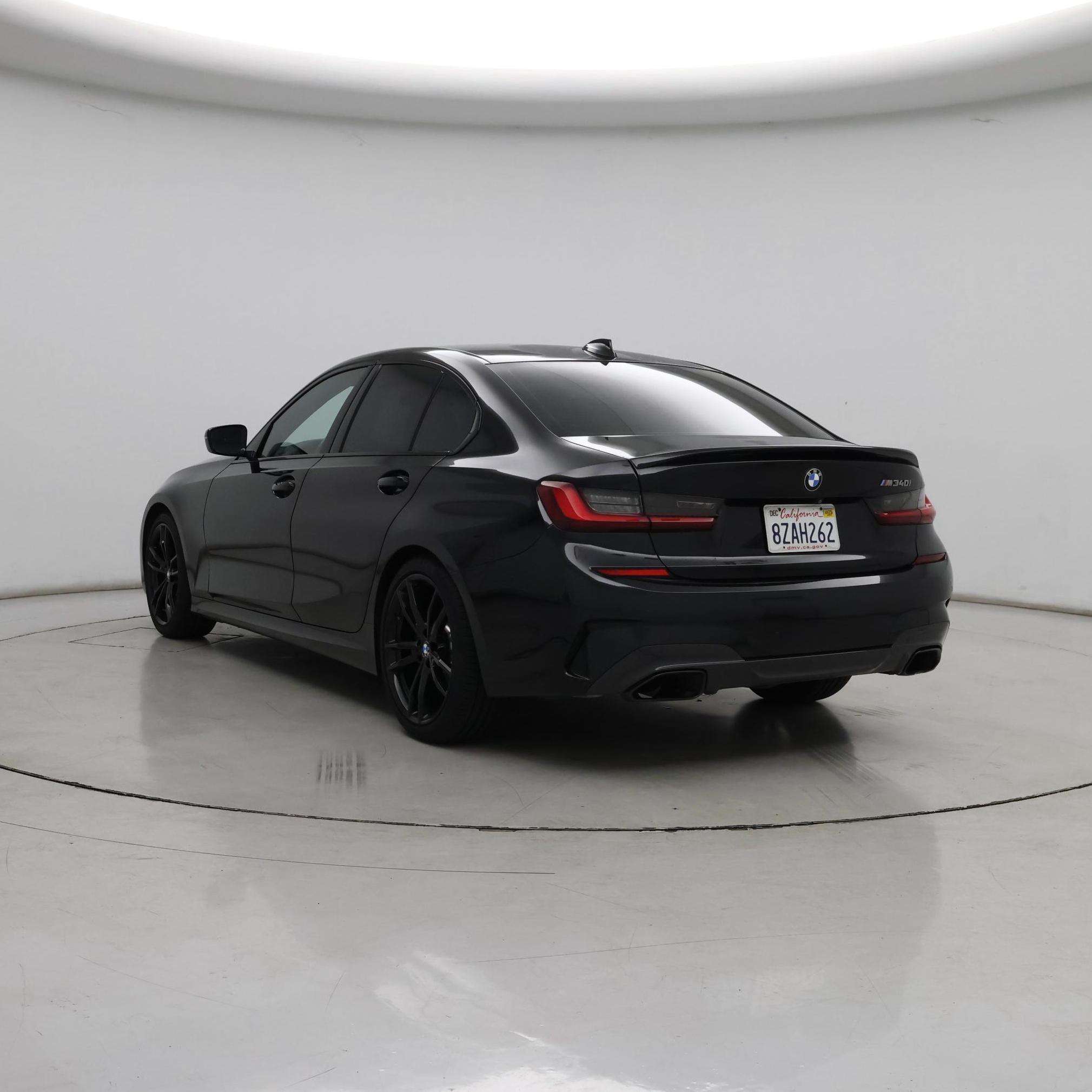 Thumbnail: 2022 BMW 3 Series - 2