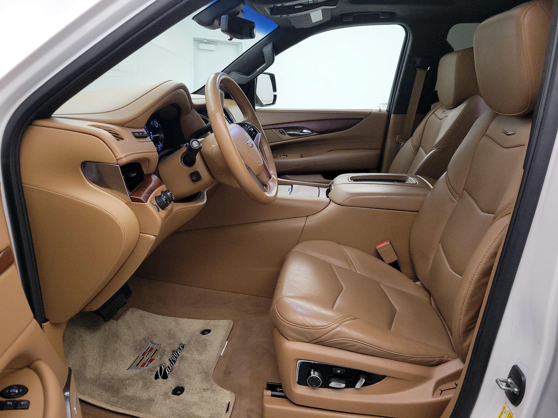 Thumbnail: 2017 Cadillac Escalade - 11