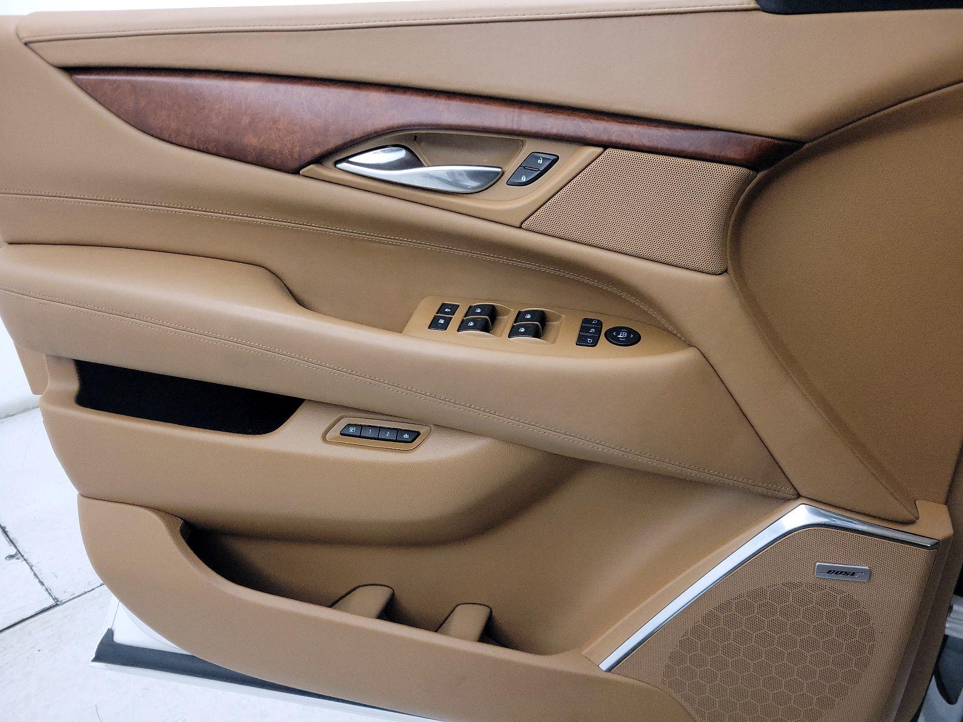 Thumbnail: 2017 Cadillac Escalade - 12