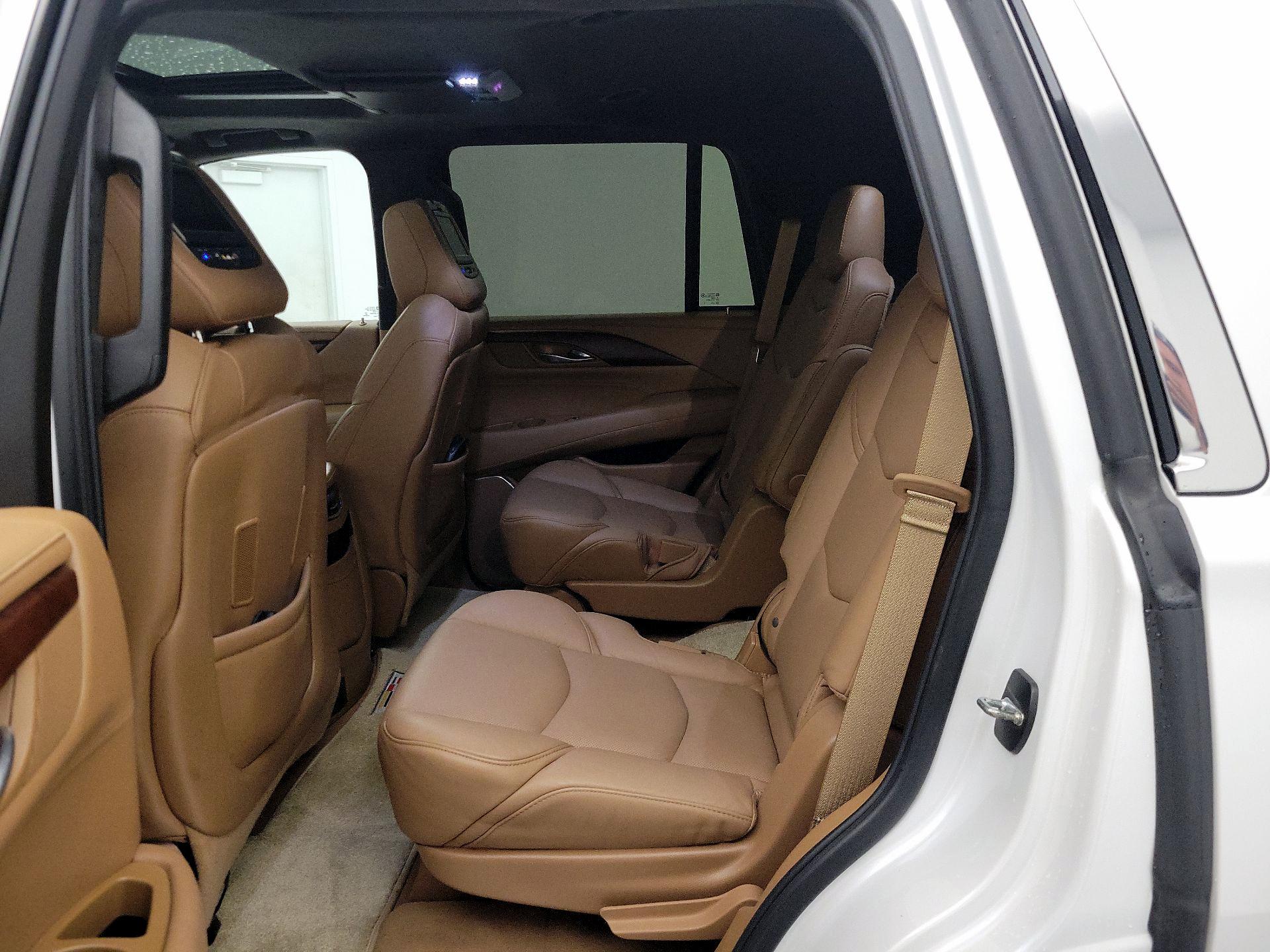 Thumbnail: 2017 Cadillac Escalade - 20