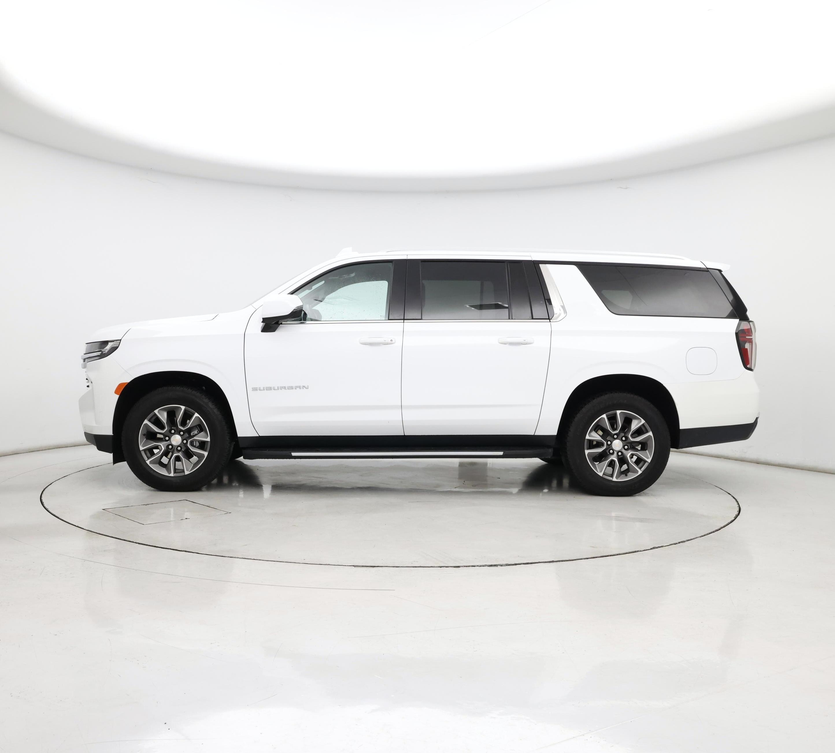 Thumbnail: 2022 Chevrolet Suburban - 3