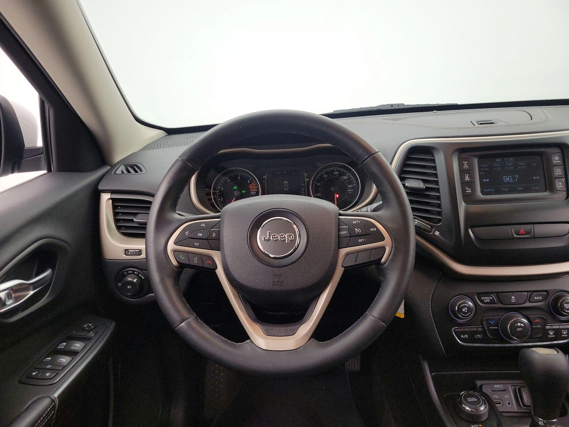 Thumbnail: 2016 Jeep Cherokee - 10