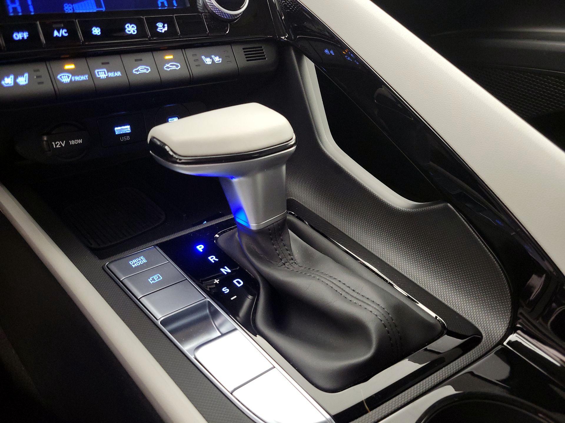 Thumbnail: 2025 Hyundai Elantra - 18