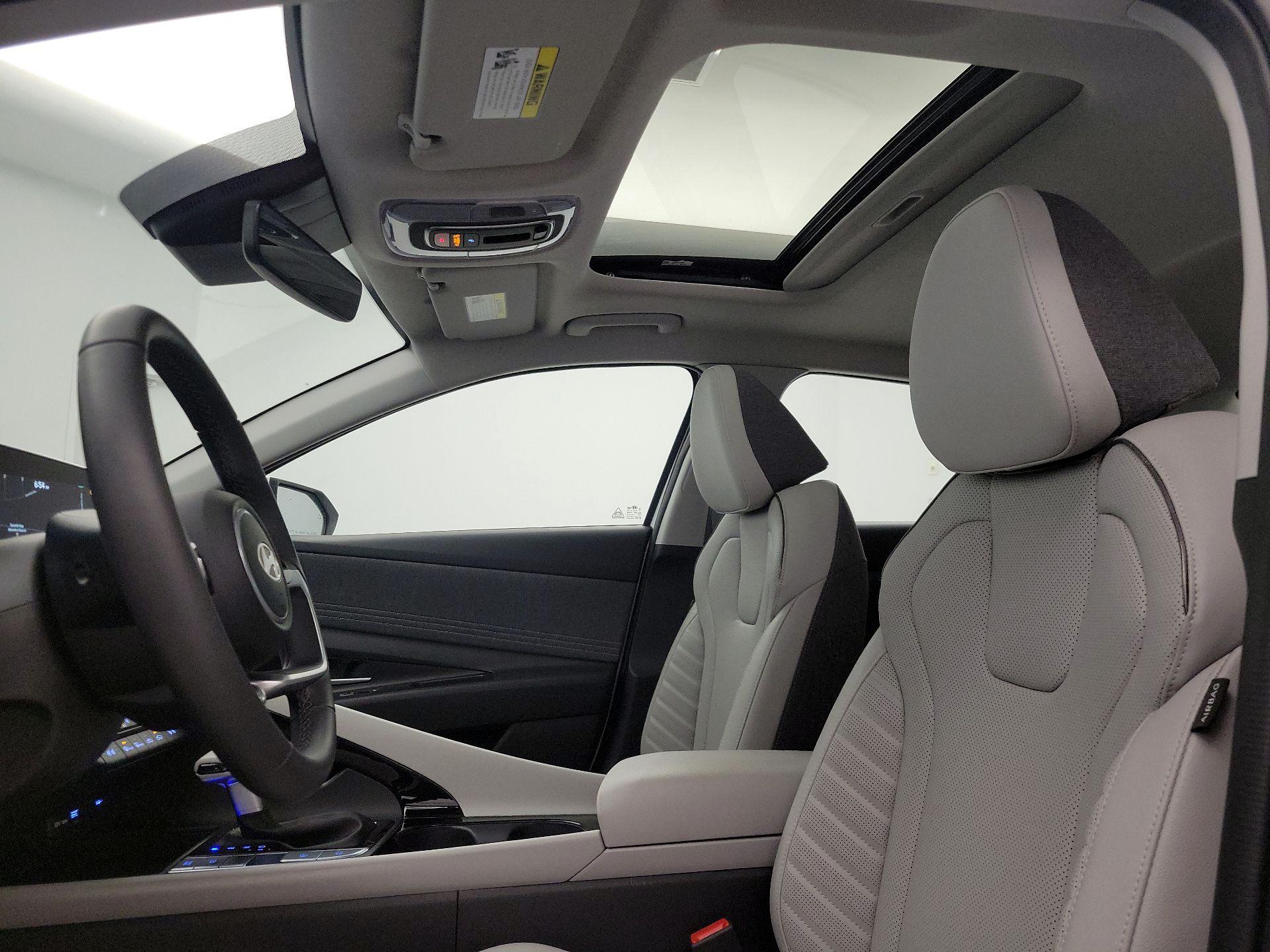 Thumbnail: 2025 Hyundai Elantra - 20