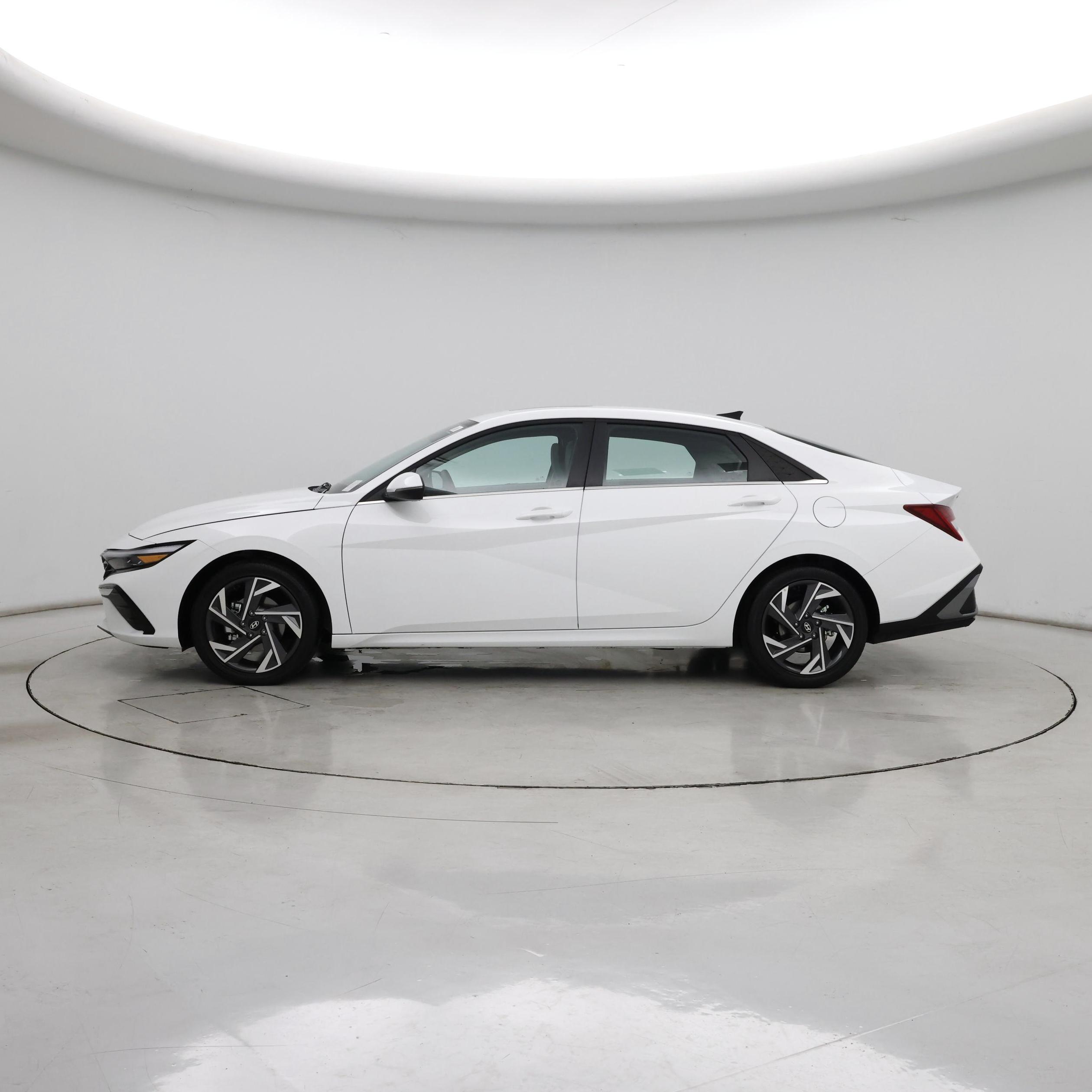 Thumbnail: 2025 Hyundai Elantra - 3
