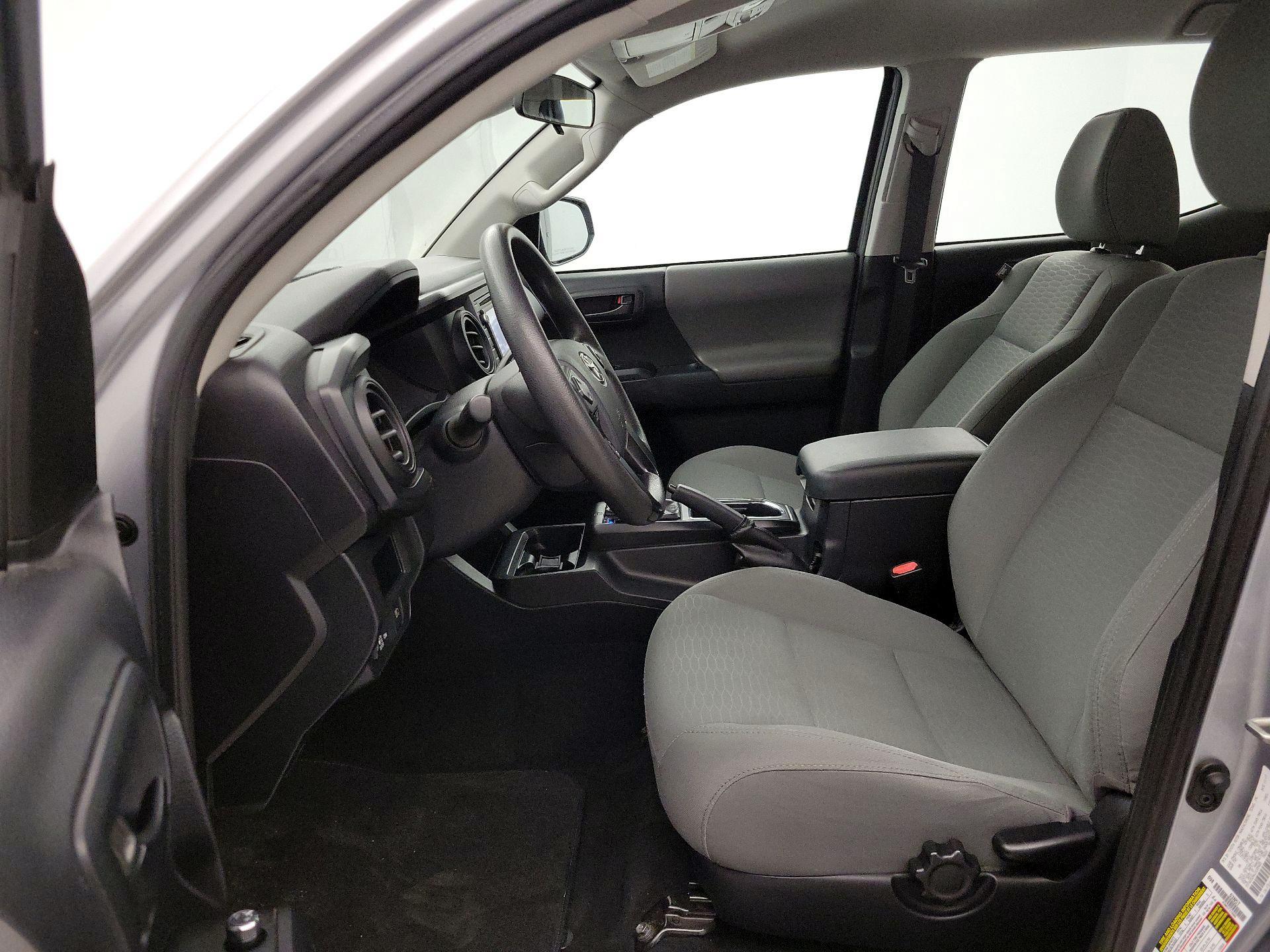 Thumbnail: 2018 Toyota Tacoma - 11