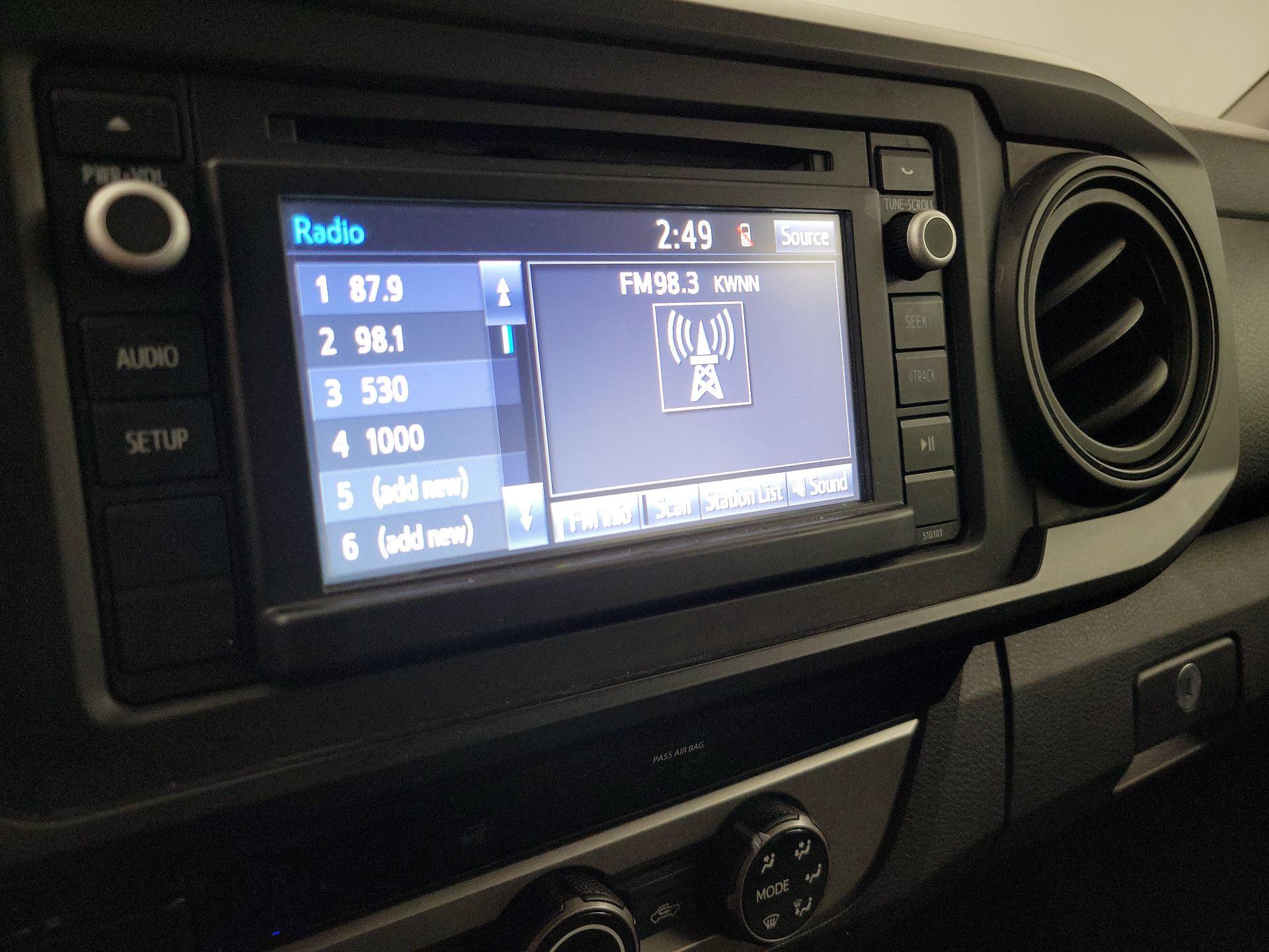 Thumbnail: 2018 Toyota Tacoma - 15