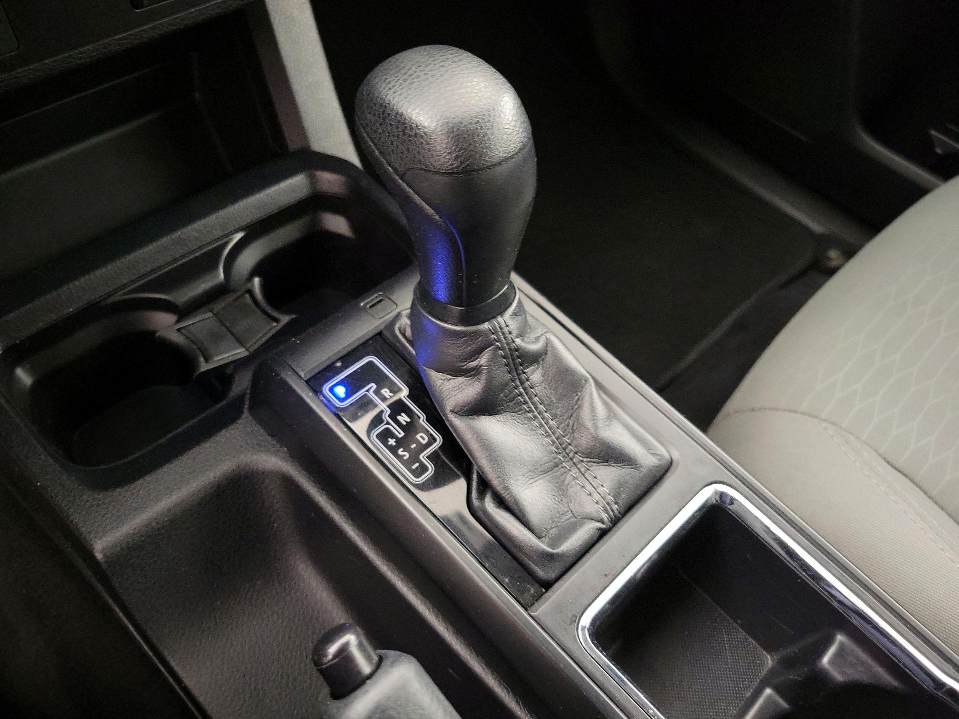 Thumbnail: 2018 Toyota Tacoma - 17