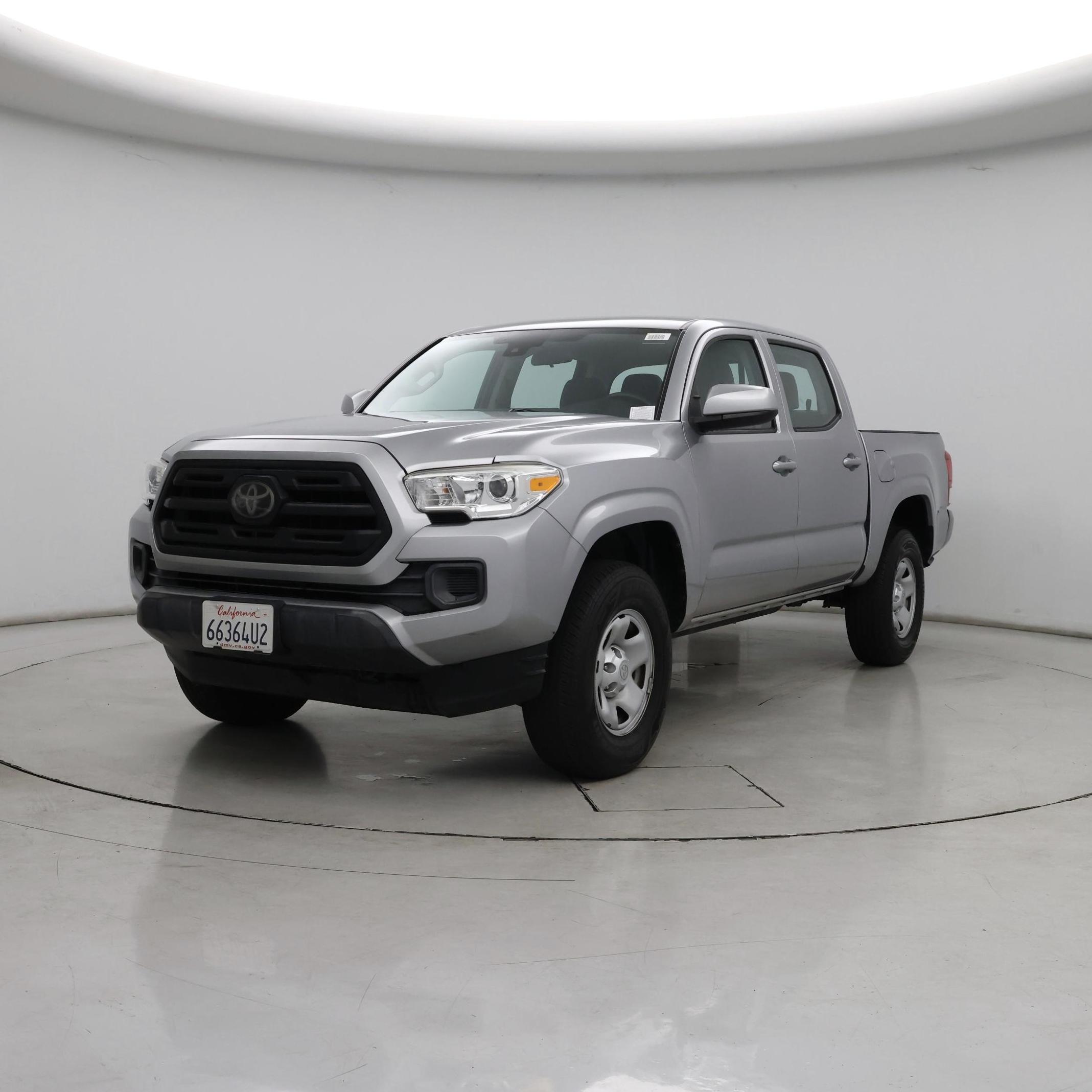 Thumbnail: 2018 Toyota Tacoma - 4