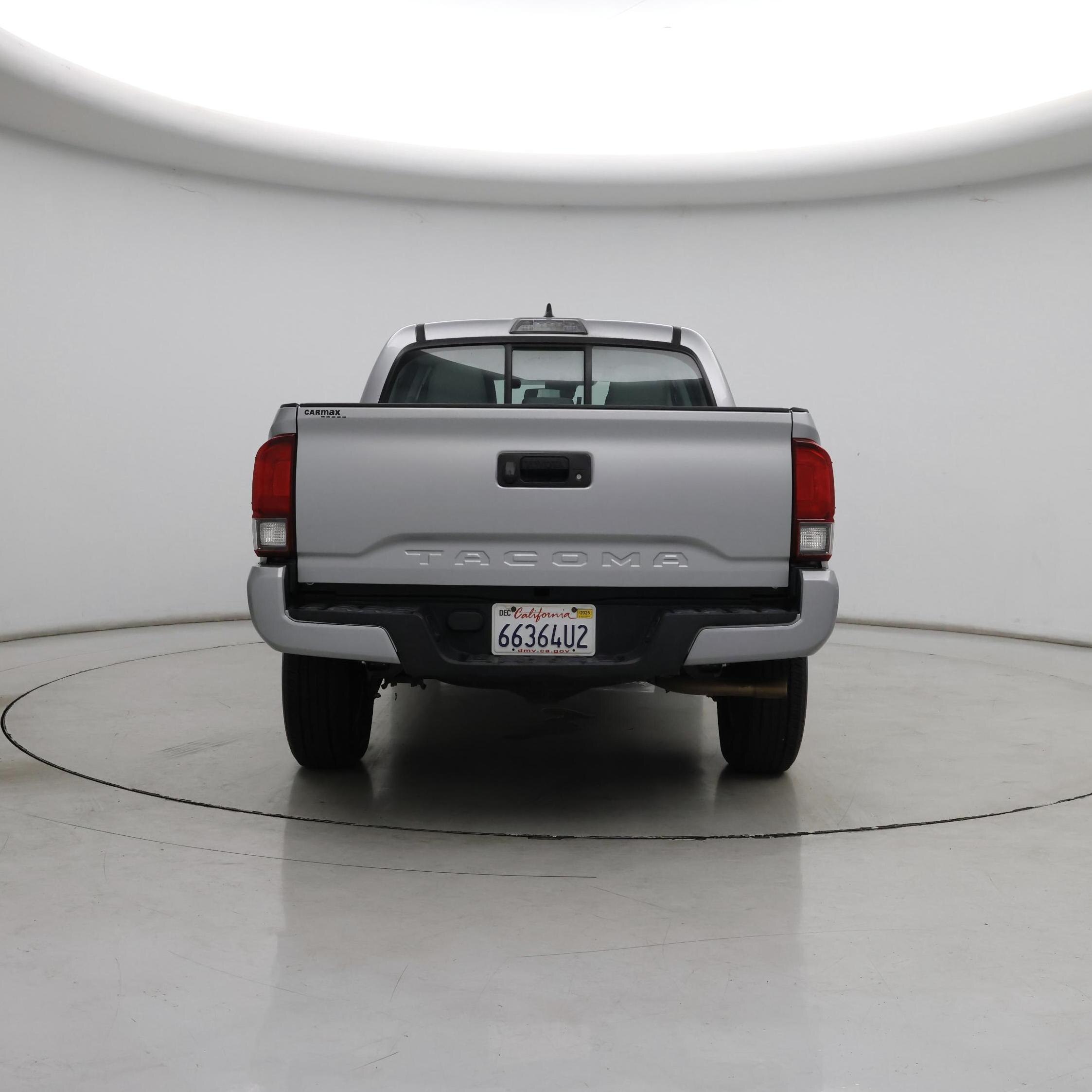 Thumbnail: 2018 Toyota Tacoma - 6