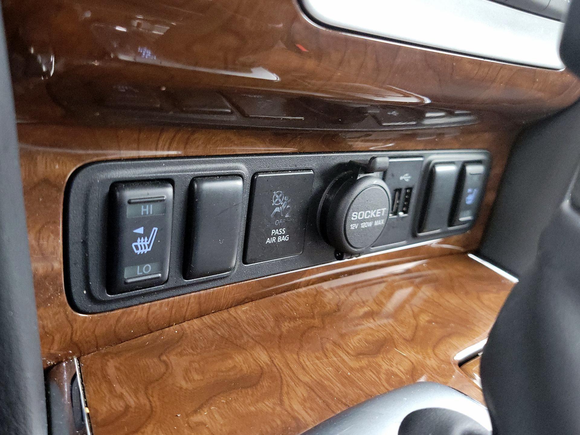 Thumbnail: 2019 INFINITI QX80 - 19