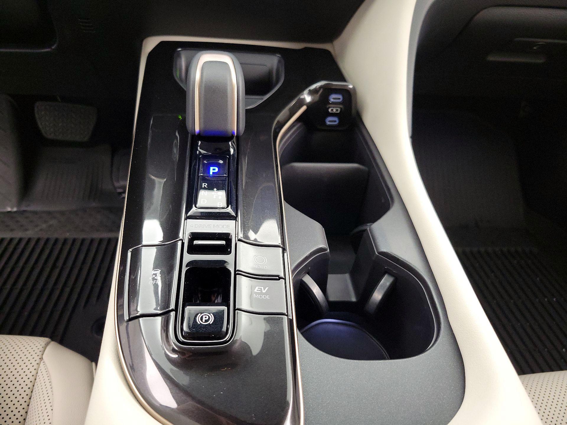 Thumbnail: 2025 Toyota Crown - 17