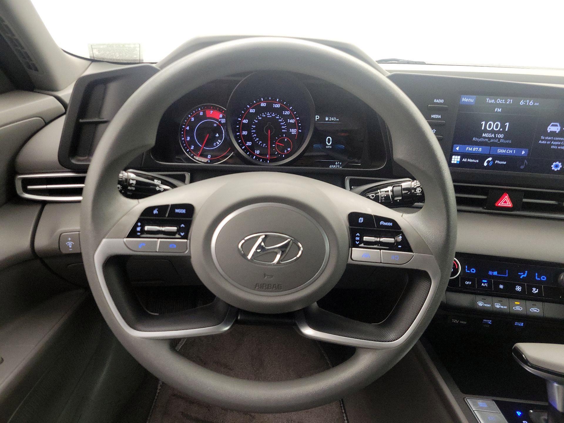 Thumbnail: 2021 Hyundai Elantra - 10