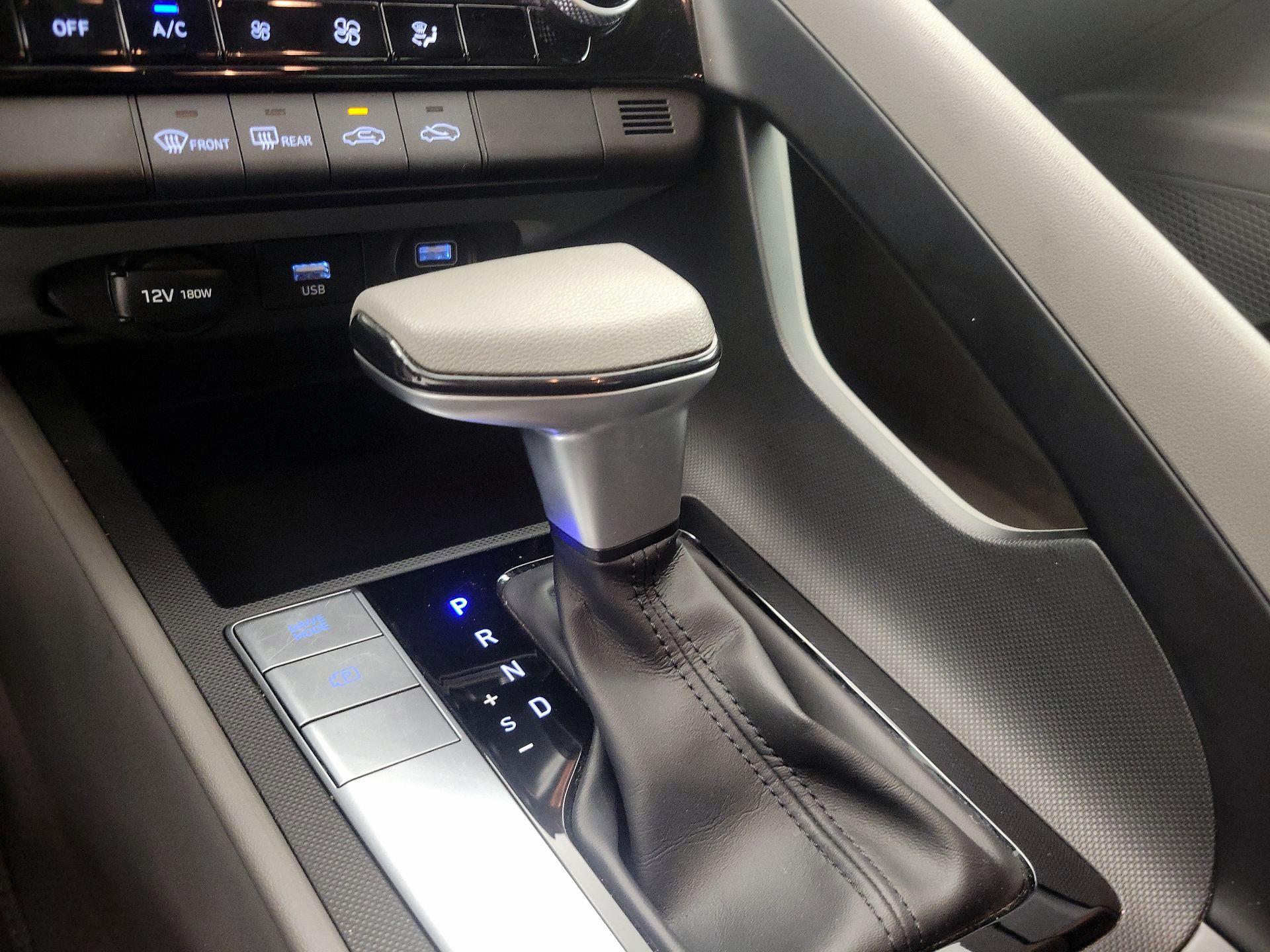 Thumbnail: 2021 Hyundai Elantra - 17
