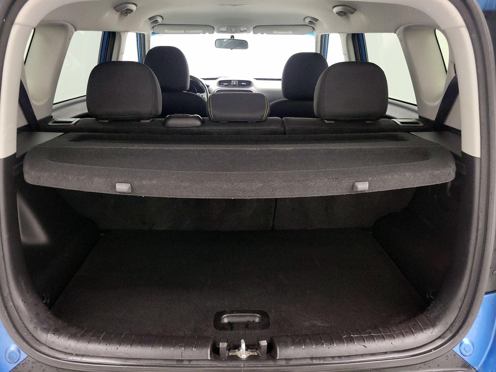 Thumbnail: 2016 Kia Soul - 20