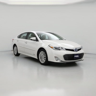 White 2015 Toyota Avalon Hybrid Limited
