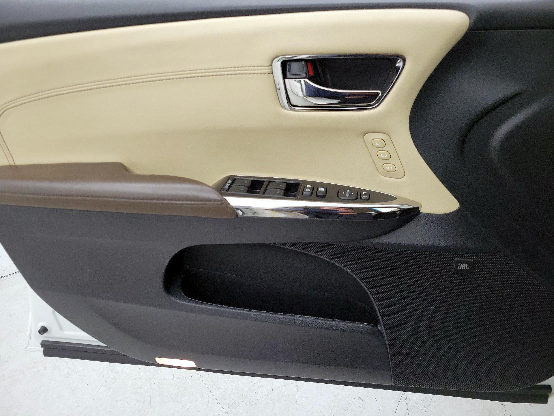 Thumbnail: 2015 Toyota Avalon - 12