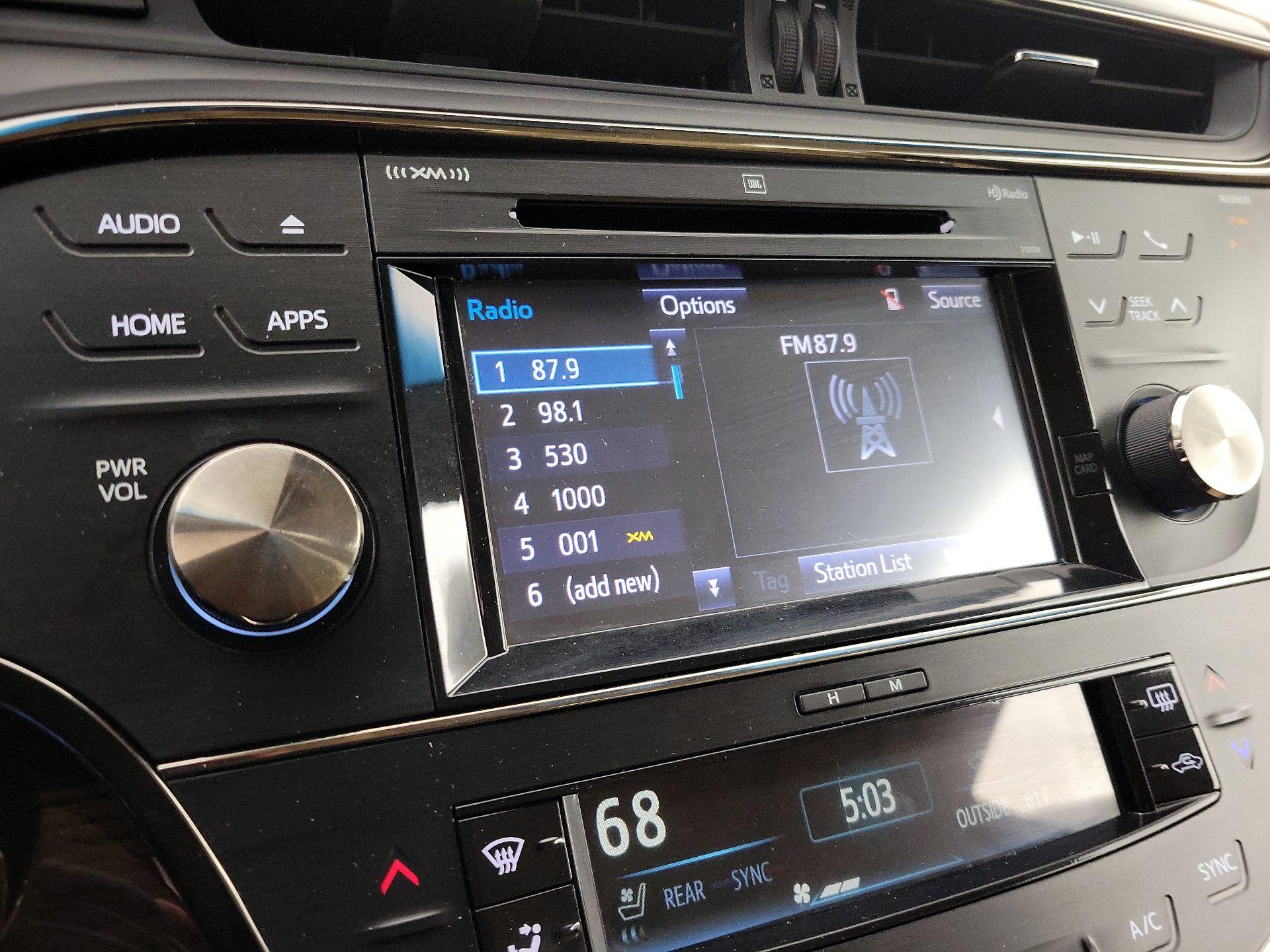Thumbnail: 2015 Toyota Avalon - 16