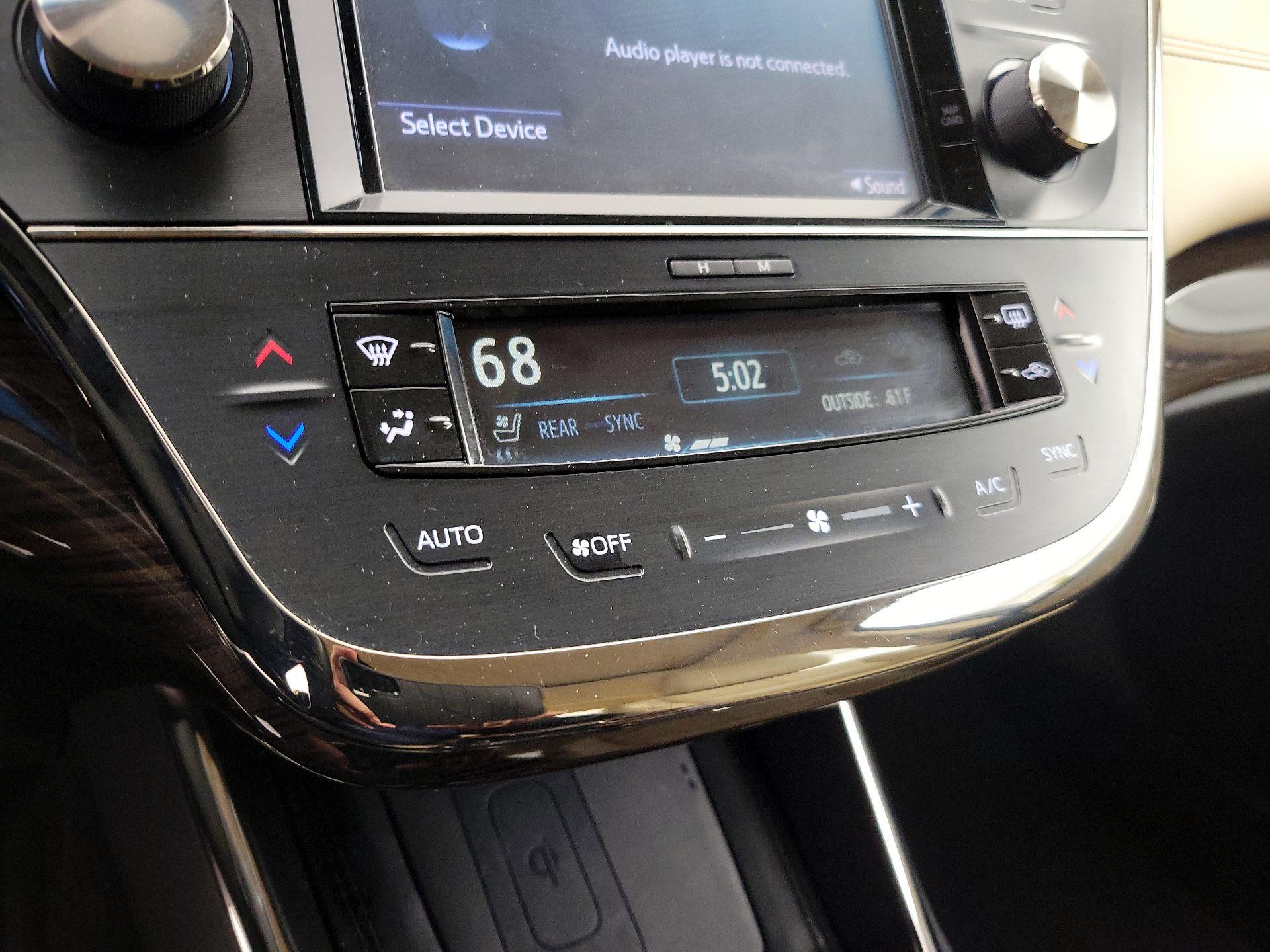 Thumbnail: 2015 Toyota Avalon - 17