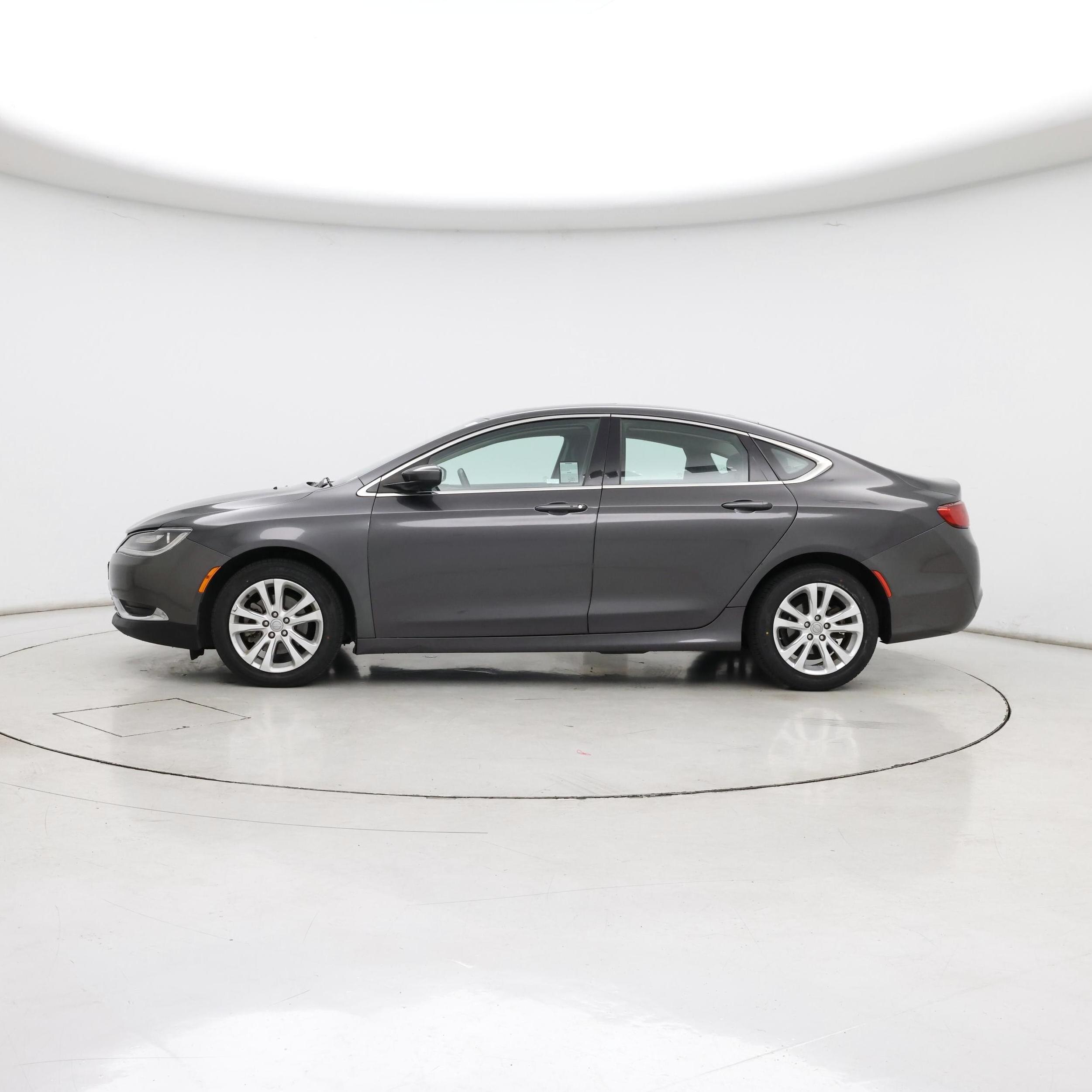 Thumbnail: 2015 Chrysler 200 - 3