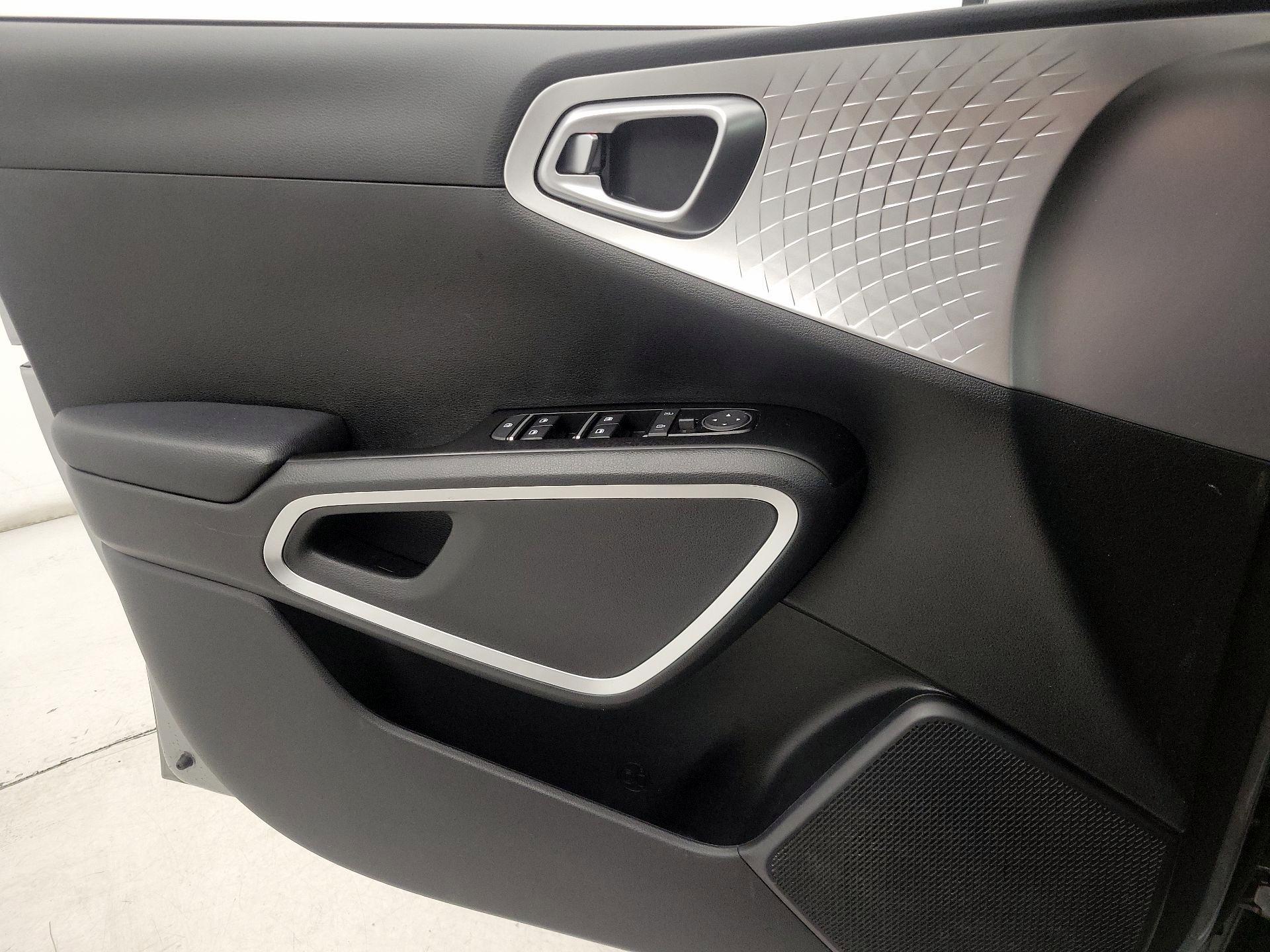 Thumbnail: 2023 Kia Soul - 12