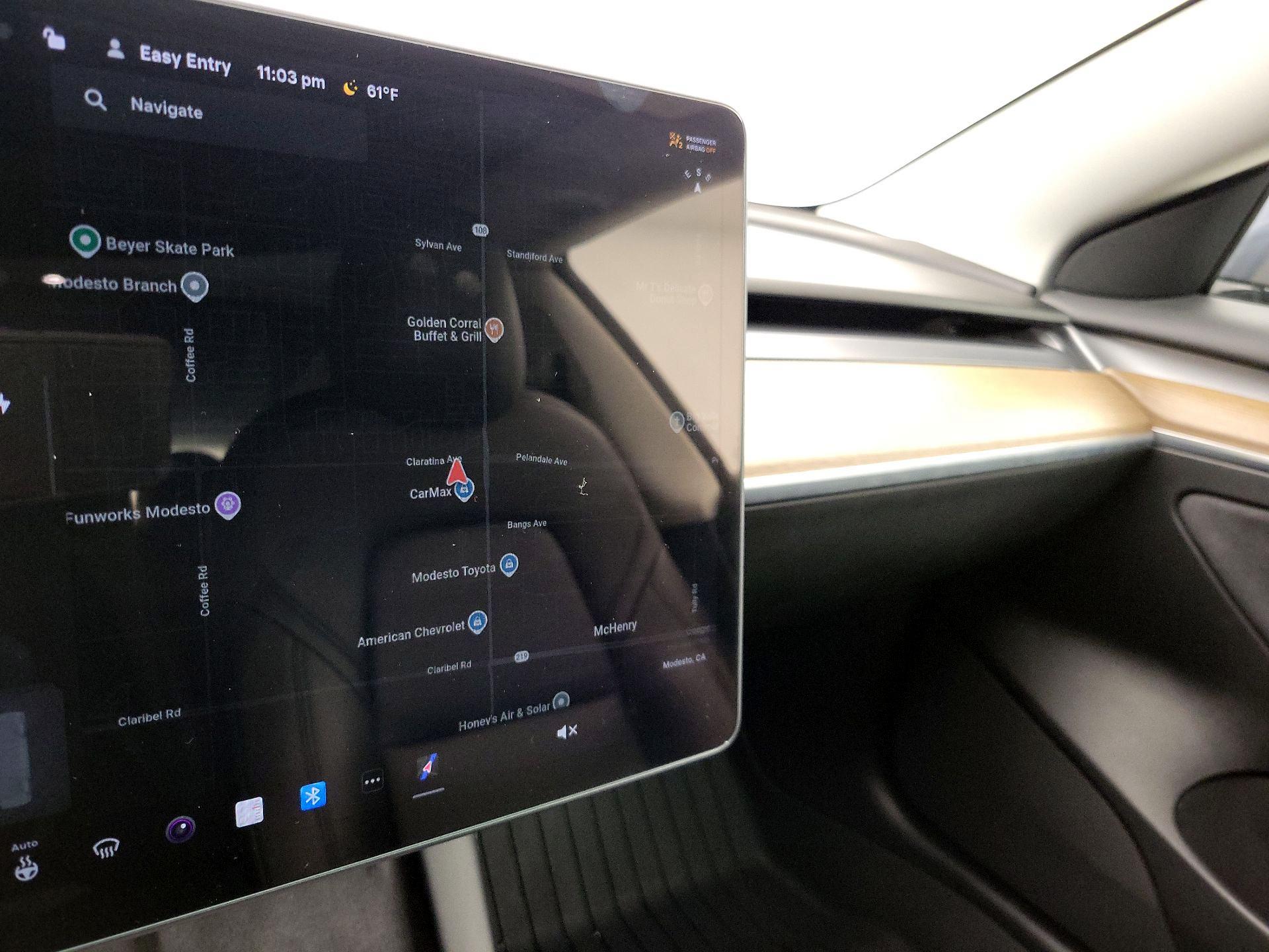 Thumbnail: 2022 Tesla Model 3 - 14