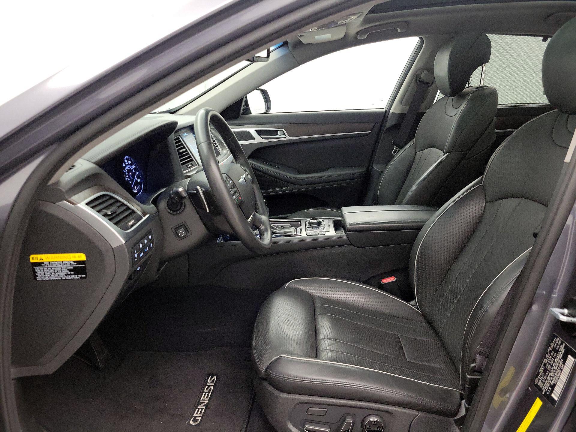Thumbnail: 2016 Hyundai Genesis - 11