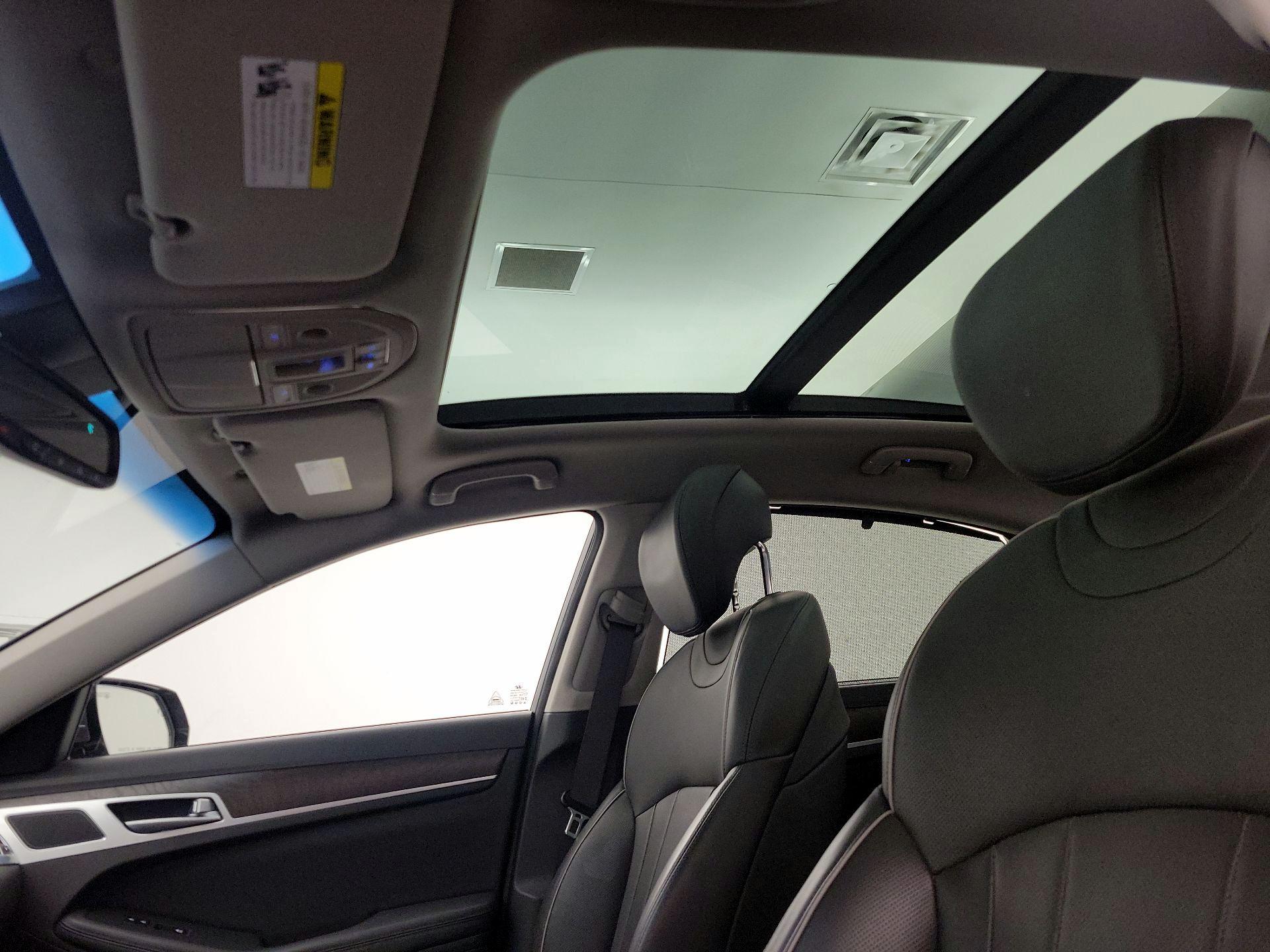 Thumbnail: 2016 Hyundai Genesis - 20