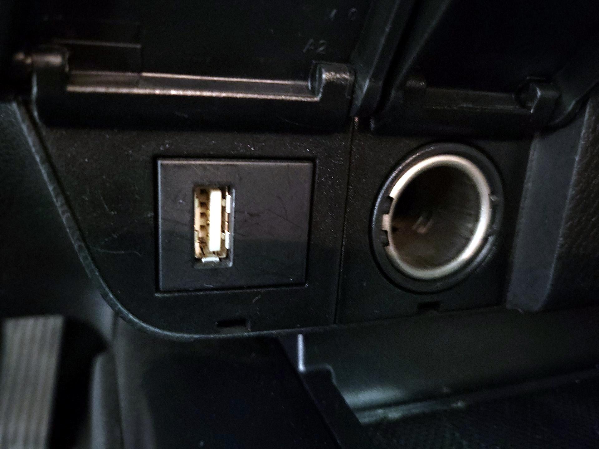 Thumbnail: 2020 Toyota Camry - 18